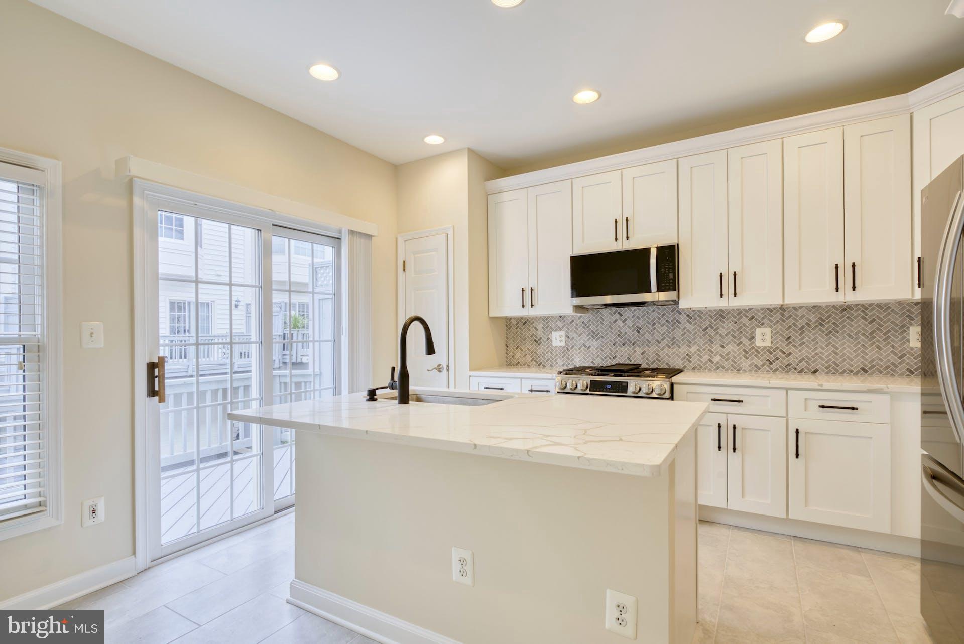 TYSONS VILLAGE - Residential