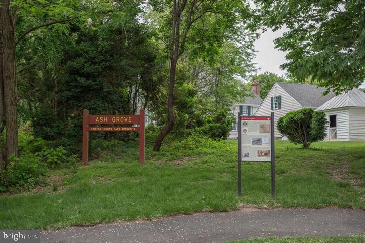 TYSONS VILLAGE - Residential