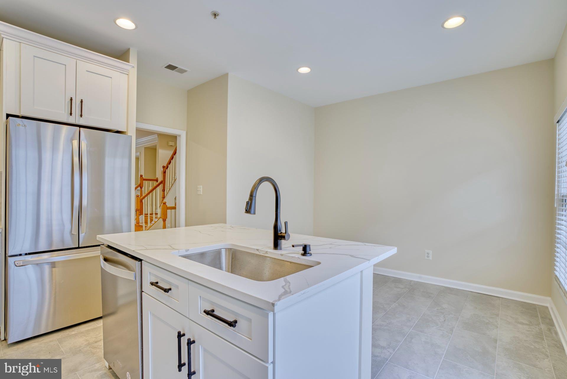 TYSONS VILLAGE - Residential