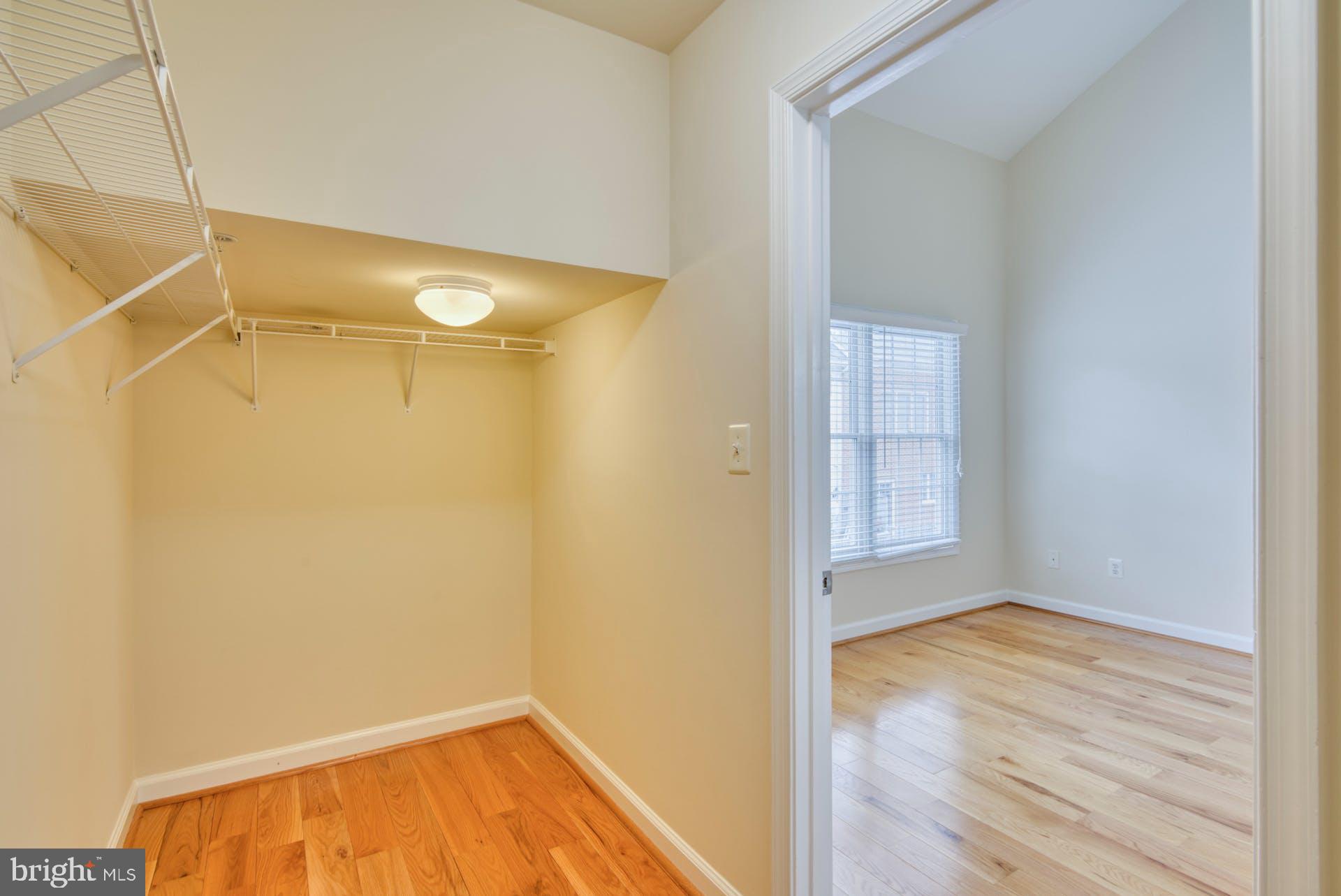 TYSONS VILLAGE - Residential