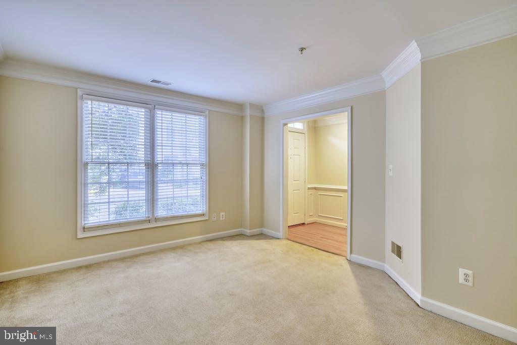 TYSONS VILLAGE - Residential