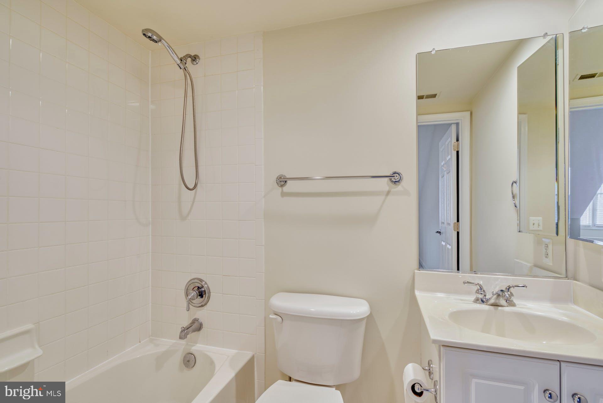 TYSONS VILLAGE - Residential