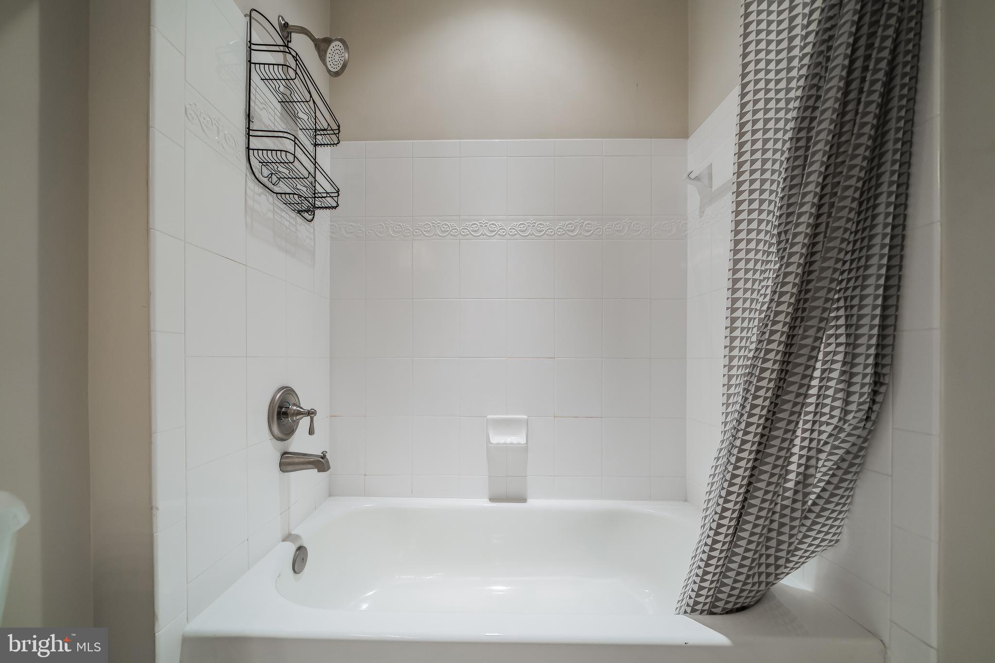 OYSTER BAY CONDOMINIUMS - Residential