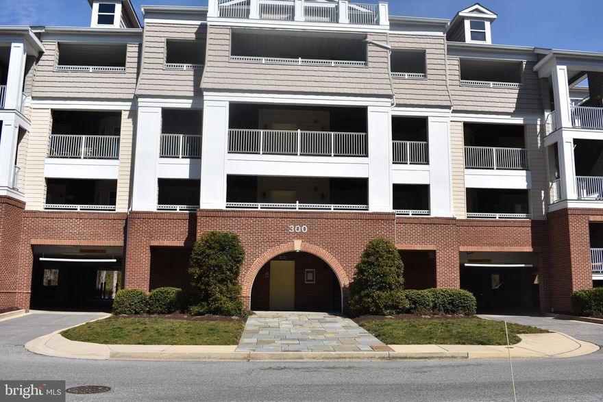 Building 300 Unit 313. Move In Ready, this Condo has 3 bedrooms 2 full Baths, Large Kitchen with upgraded Cabinets and Flooring, Breakfast area ,Stainless Steel Appliances,Gas Fireplace, large Balcony off the rear of Condo over looking pond,Condo offer's a Deeded Boat Slip, Boater paradise .Just minutes away from Solomon's Island. Amenities includes out door pool, work out room with showers and Lockers, tennis courts, boats slips etc, enjoy the beautiful sunsets..