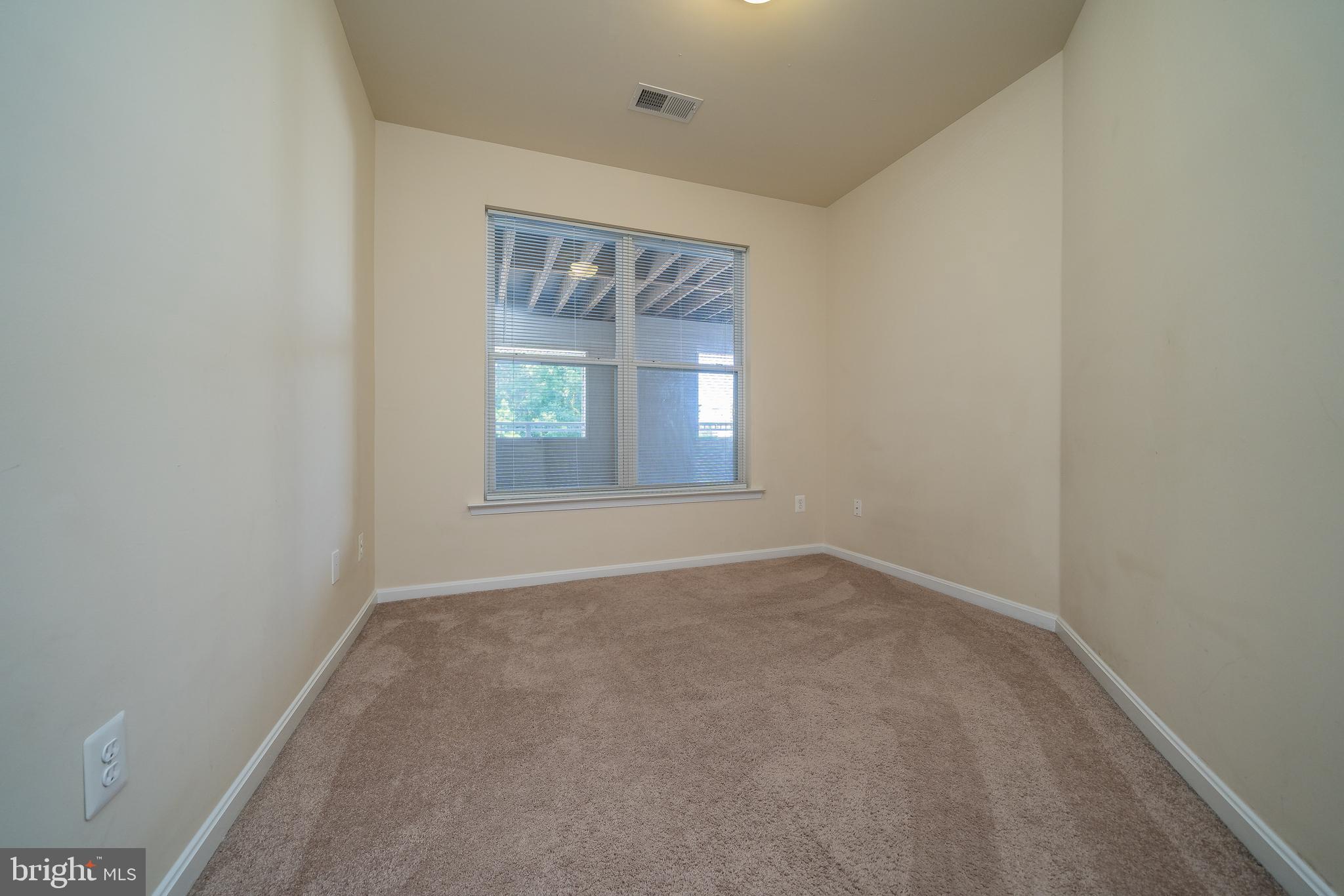 OYSTER BAY CONDOMINIUMS - Residential