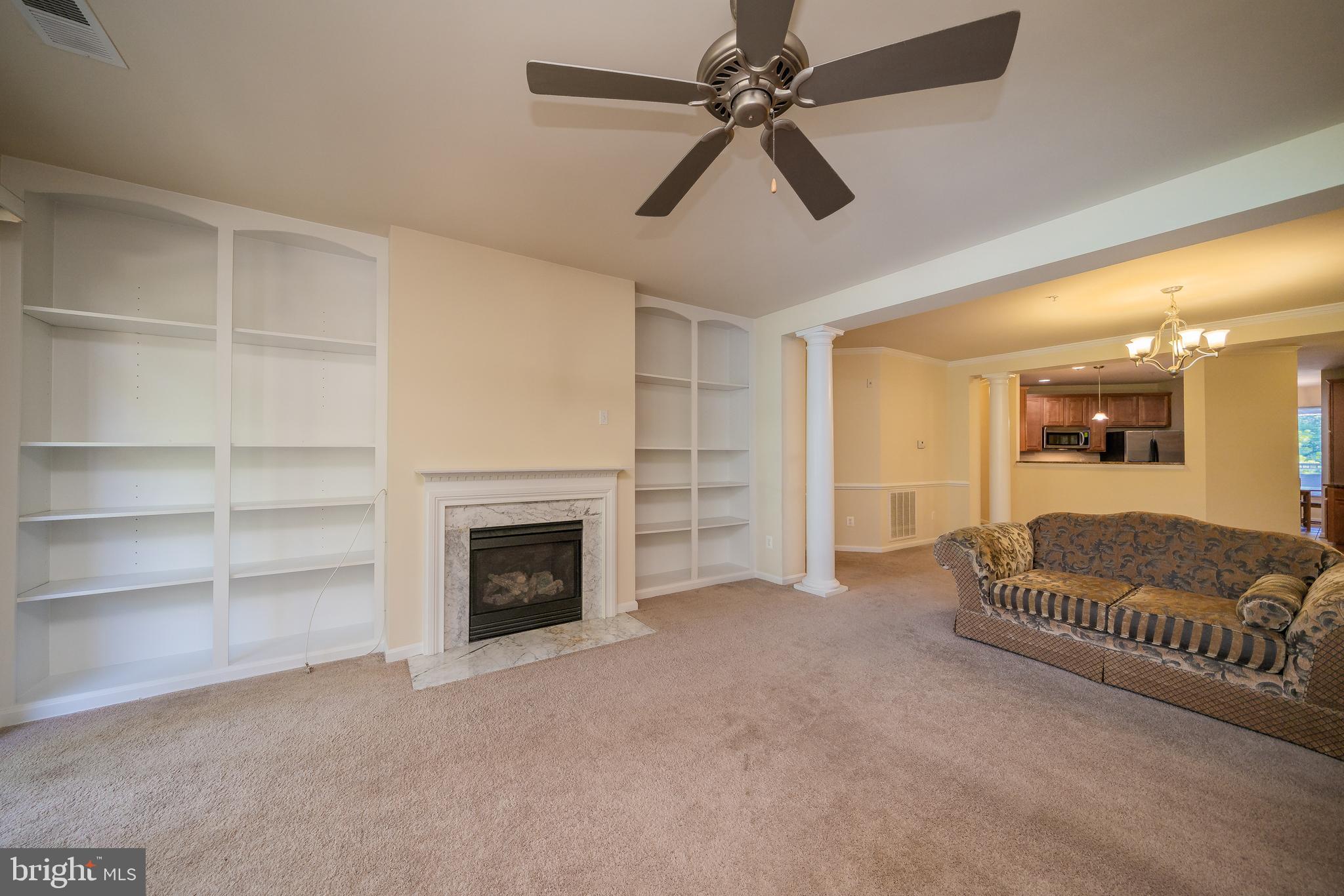 OYSTER BAY CONDOMINIUMS - Residential