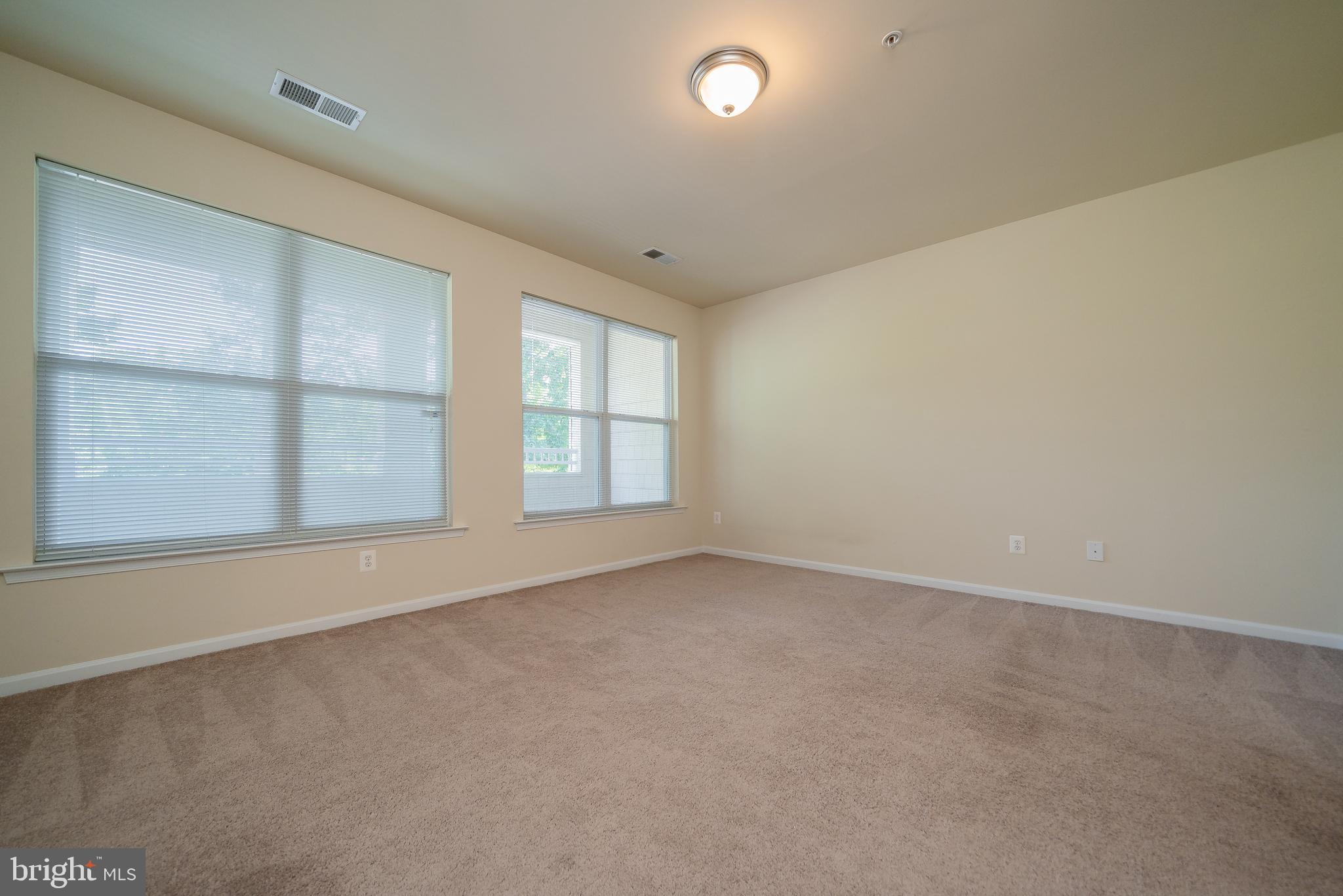 OYSTER BAY CONDOMINIUMS - Residential