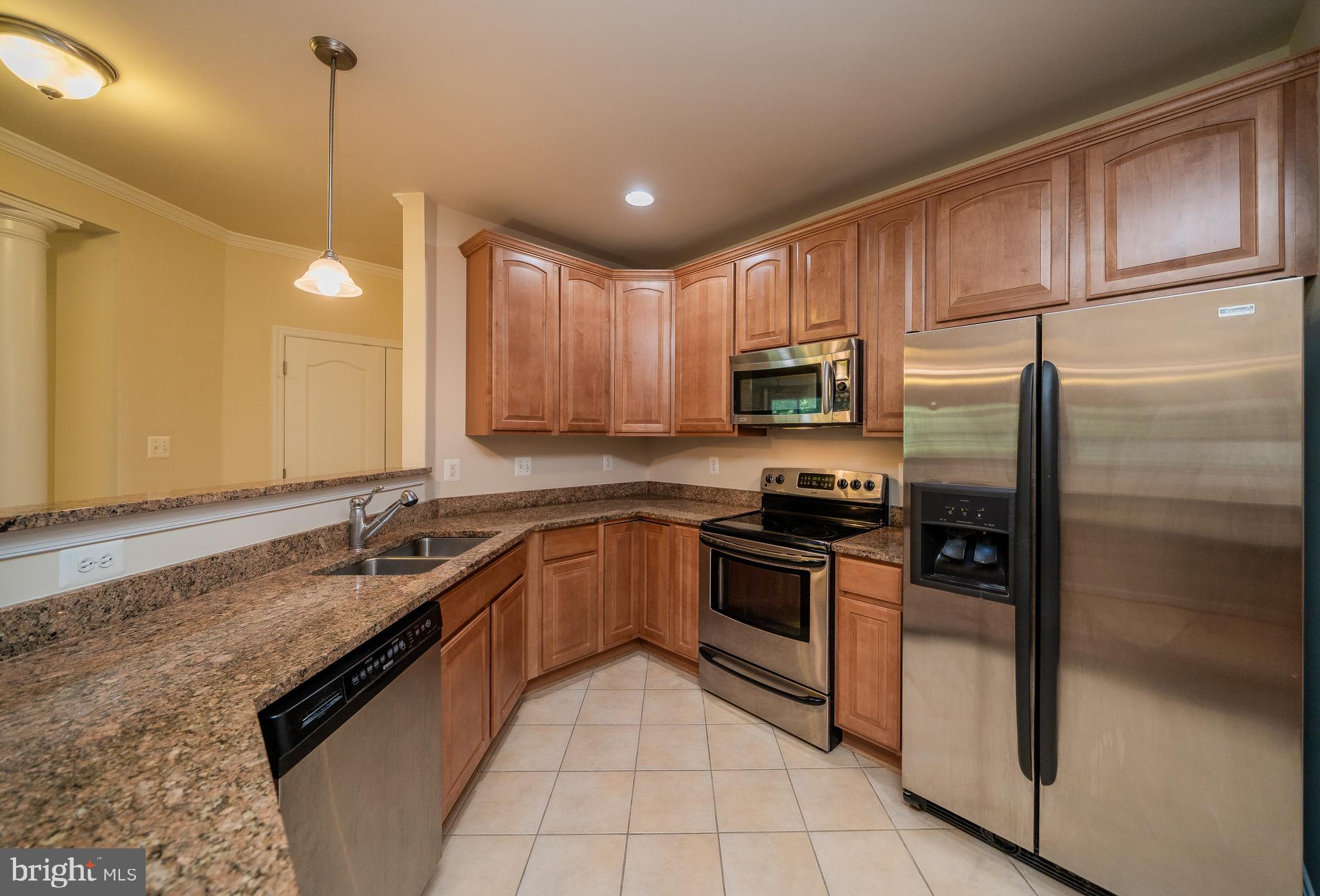 OYSTER BAY CONDOMINIUMS - Residential