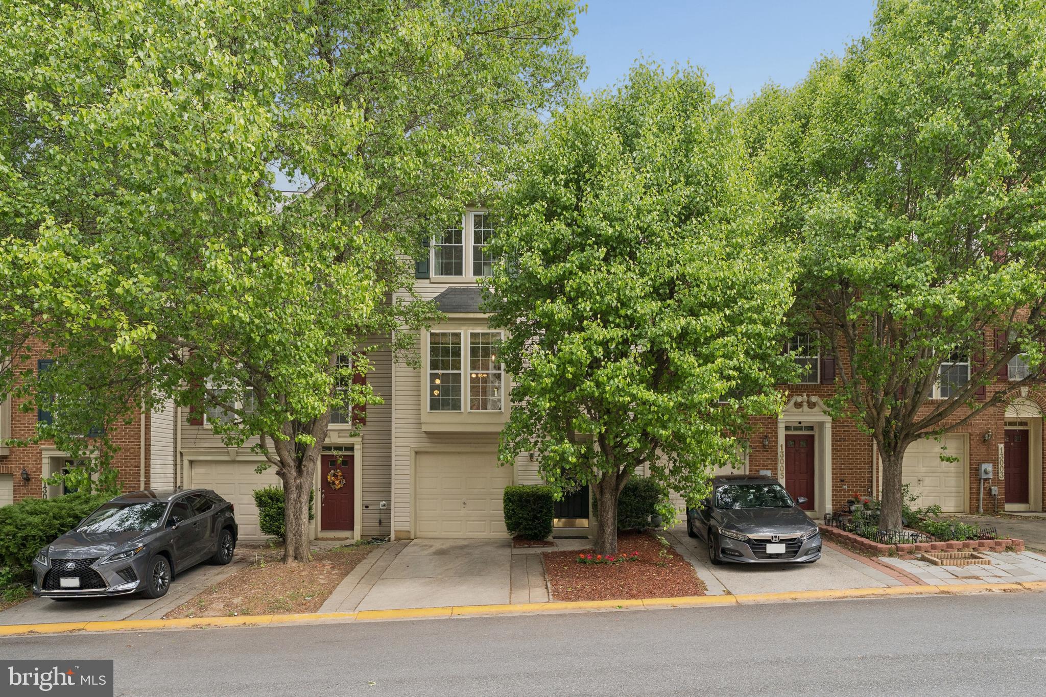 CLOVERLEAF TOWNHOMES - Residential