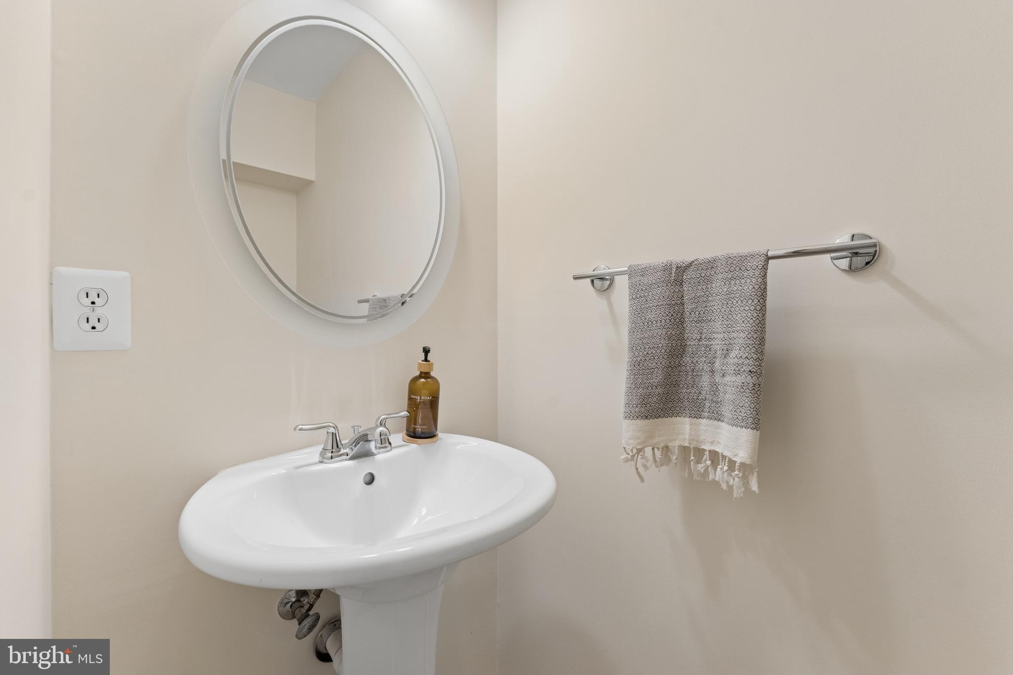 CLOVERLEAF TOWNHOMES - Residential