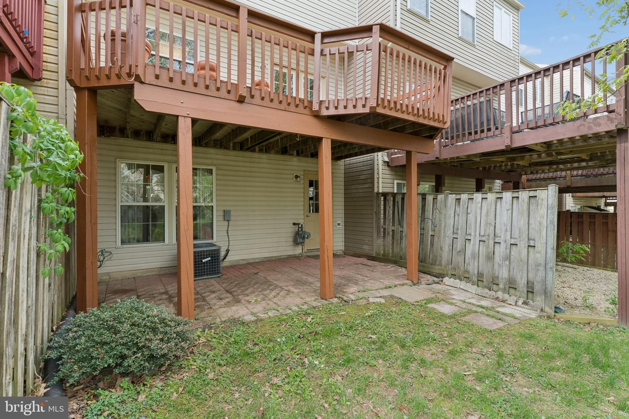 CLOVERLEAF TOWNHOMES - Residential