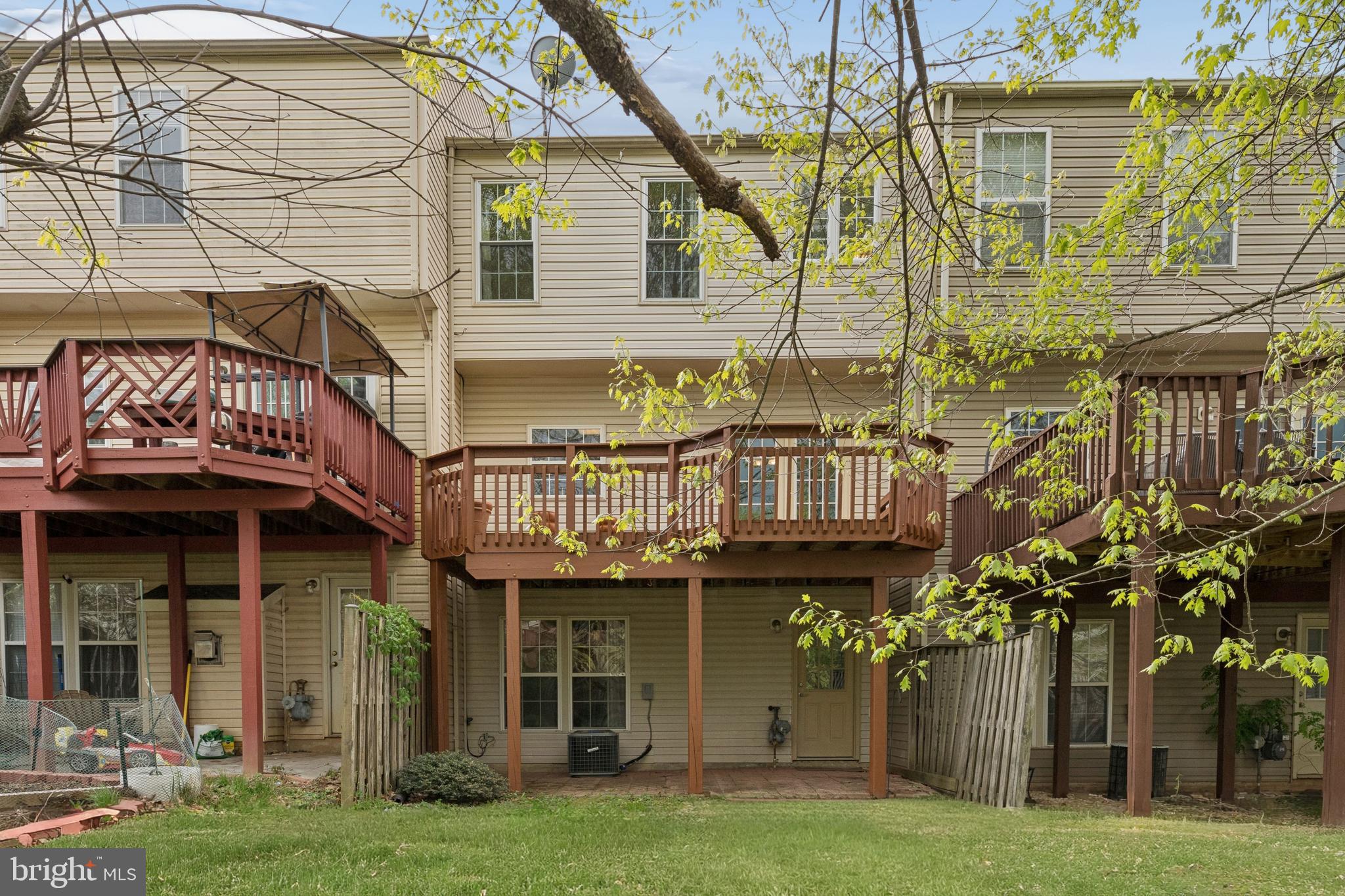 CLOVERLEAF TOWNHOMES - Residential