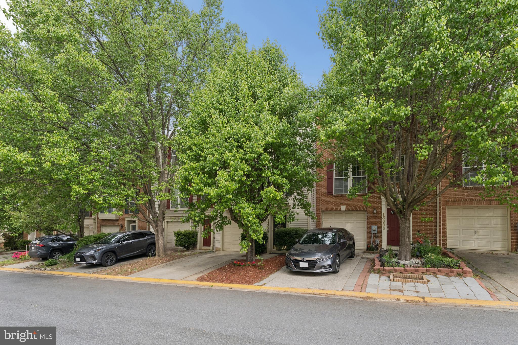 CLOVERLEAF TOWNHOMES - Residential