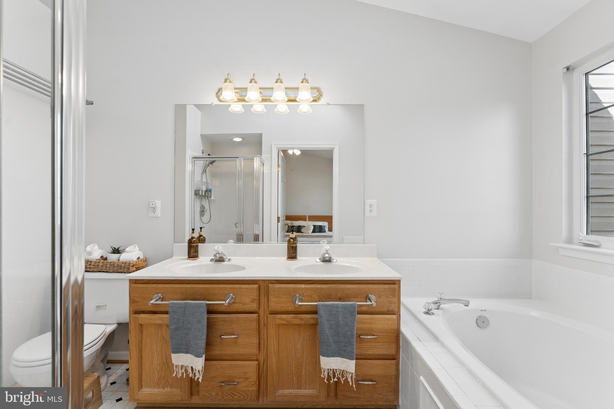 CLOVERLEAF TOWNHOMES - Residential