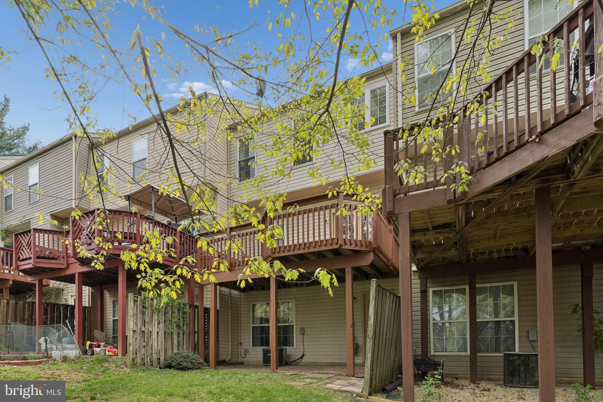 CLOVERLEAF TOWNHOMES - Residential