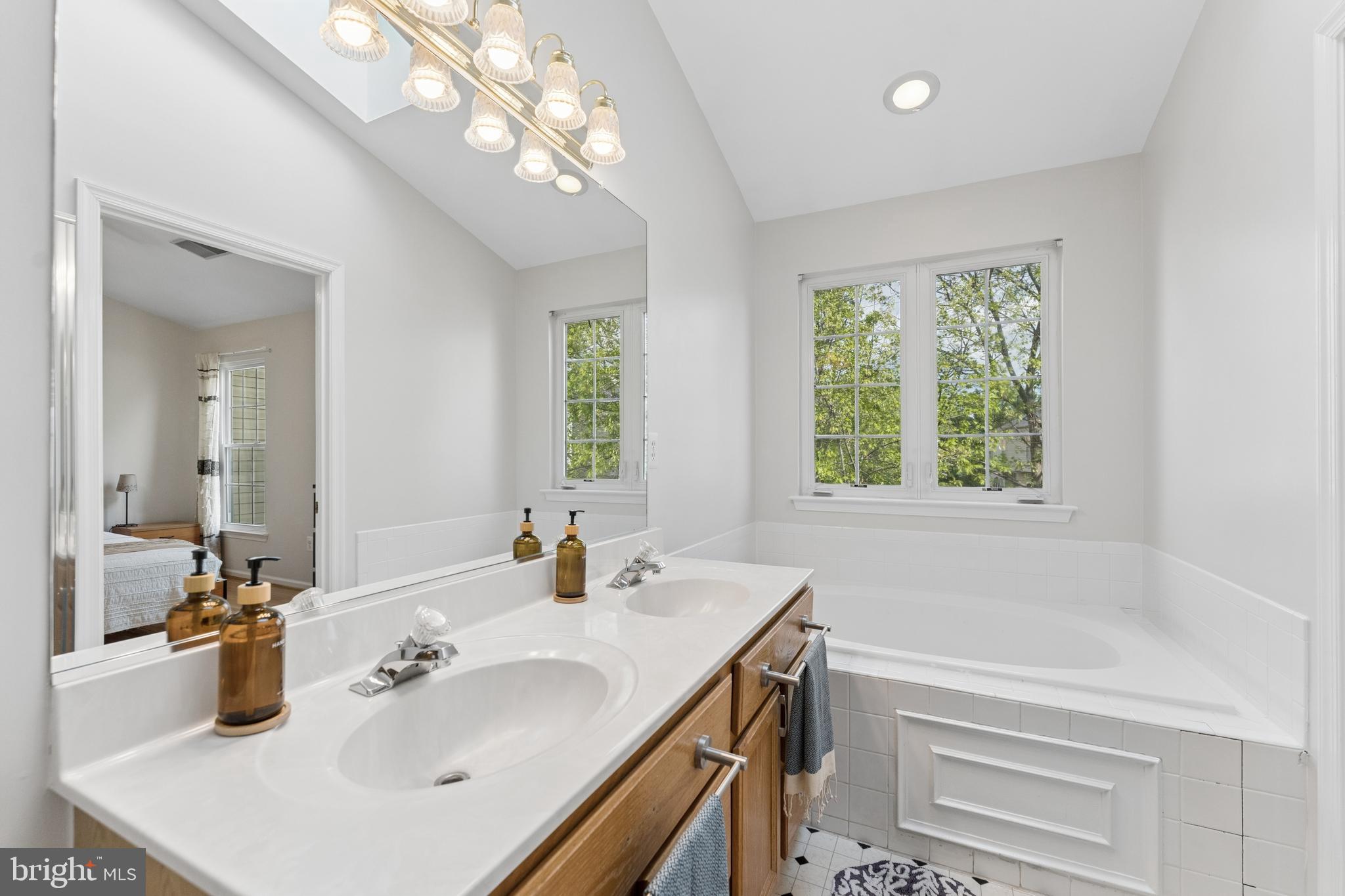 CLOVERLEAF TOWNHOMES - Residential