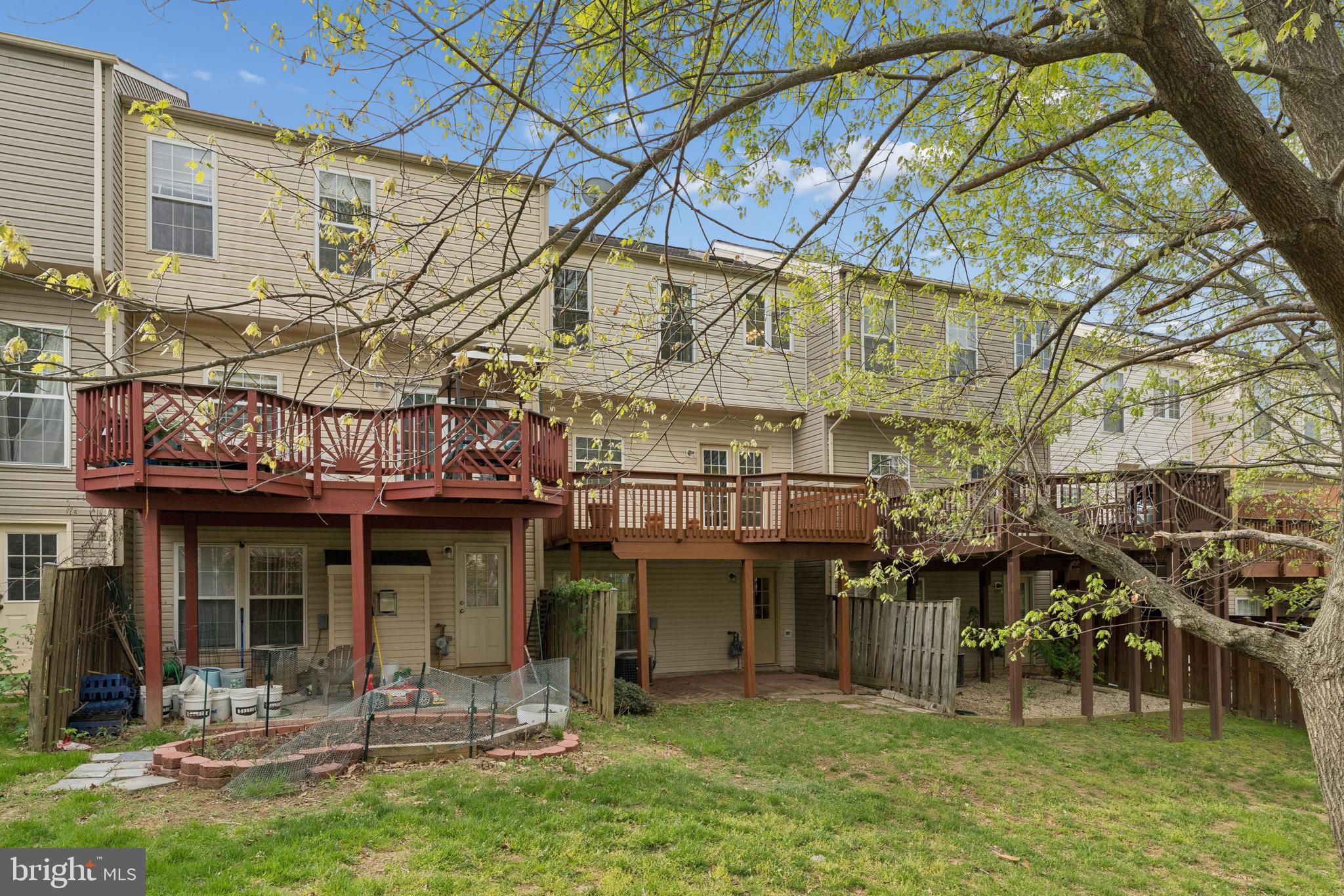 CLOVERLEAF TOWNHOMES - Residential