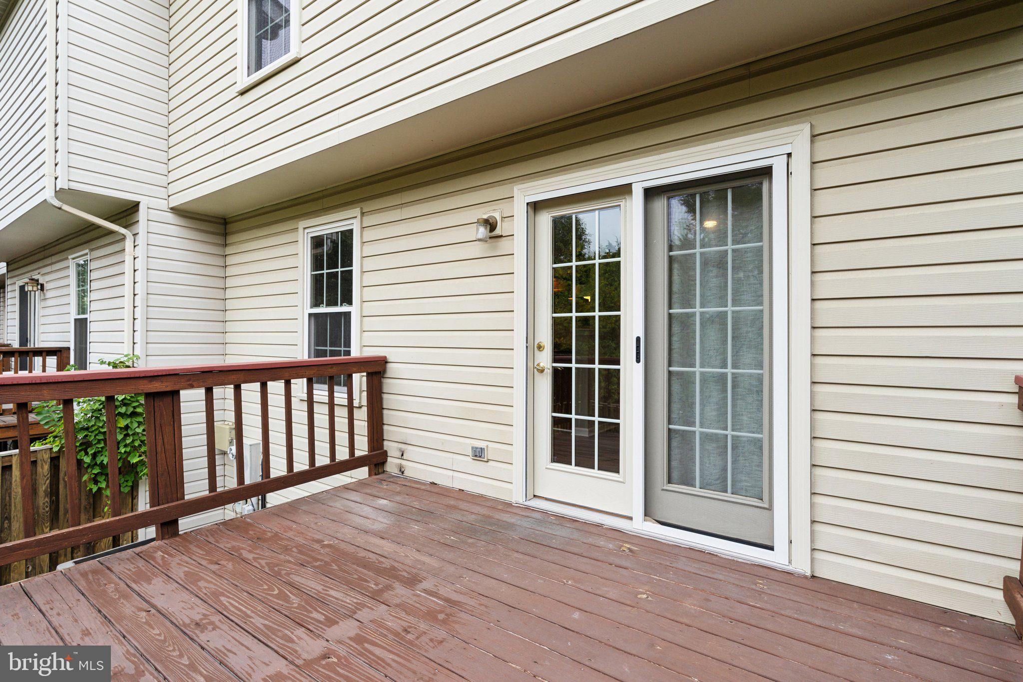 ASHBURN FARM - Residential Lease