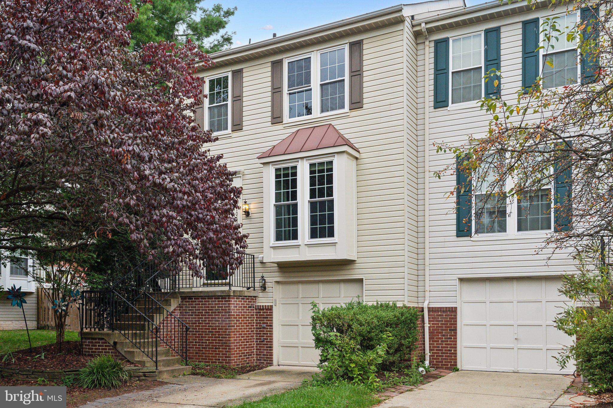 ASHBURN FARM - Residential Lease