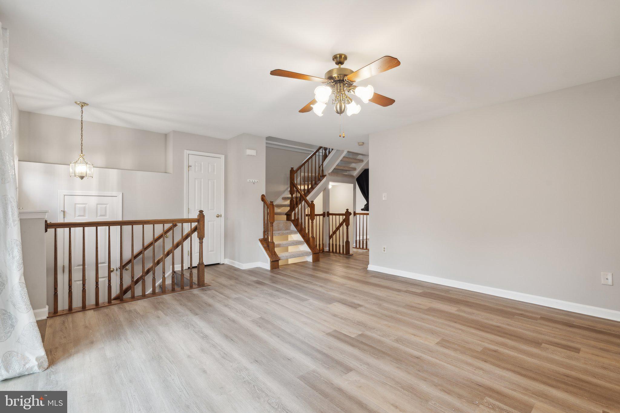 ASHBURN FARM - Residential Lease
