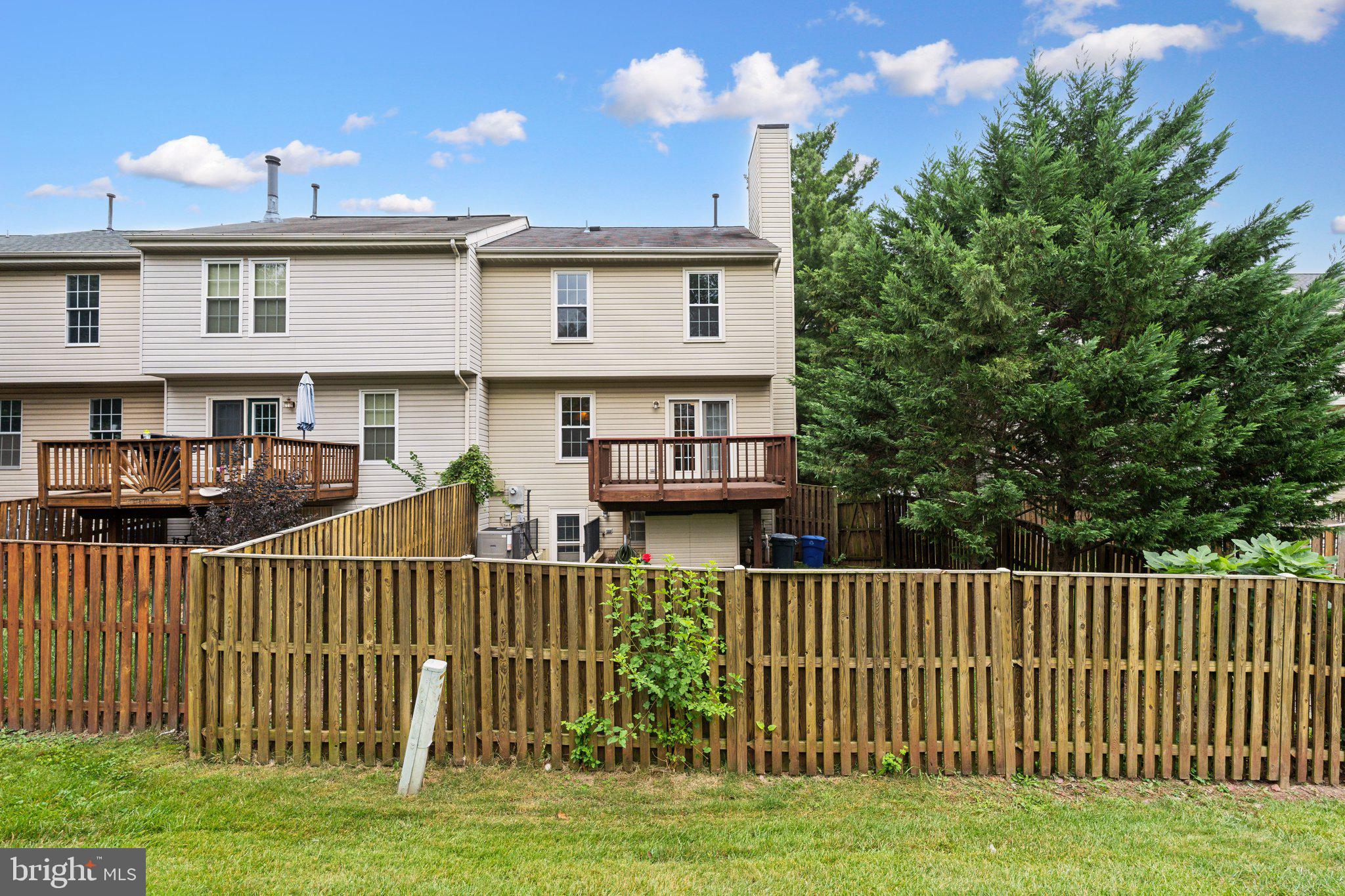 ASHBURN FARM - Residential Lease