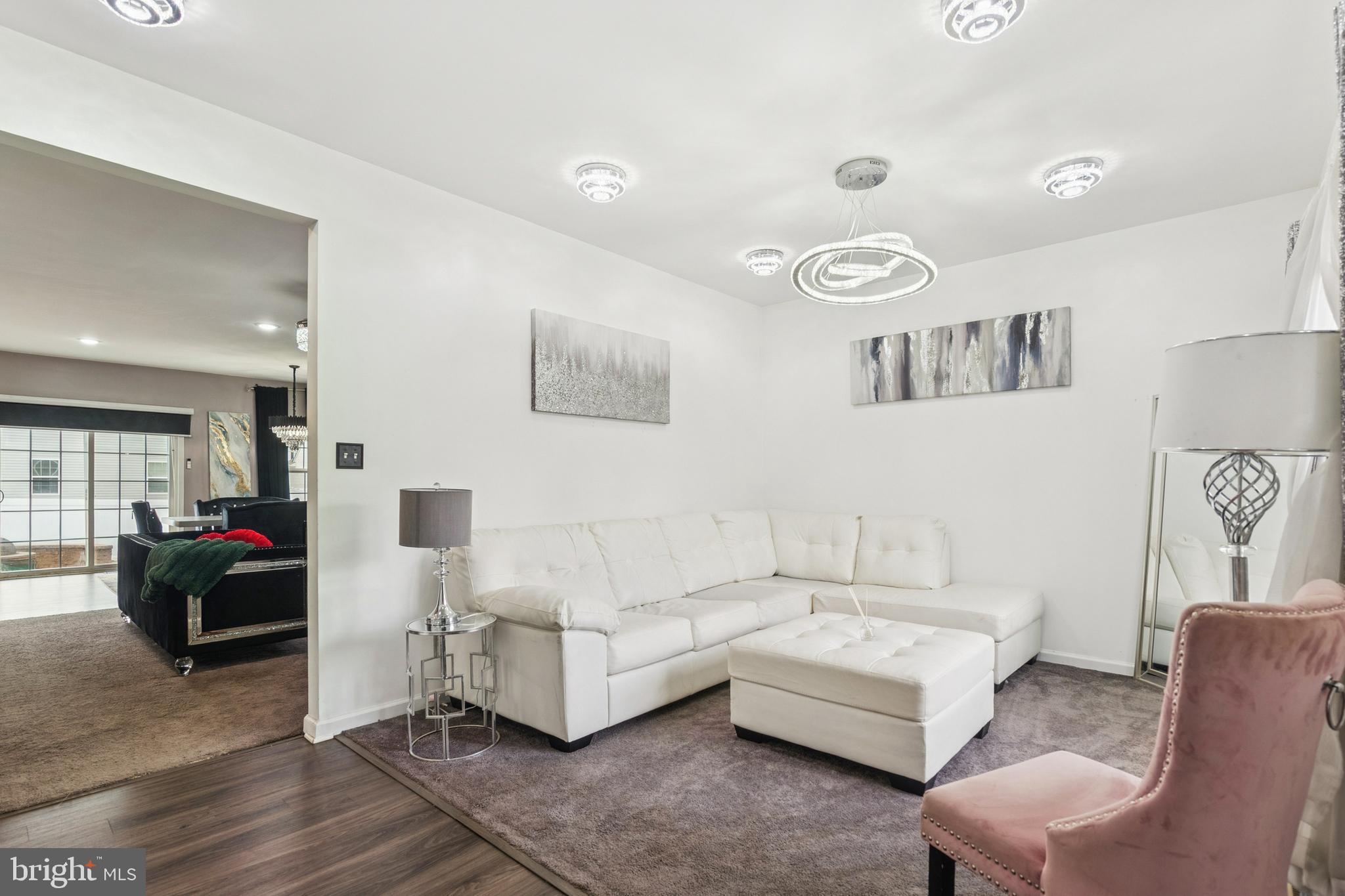 45 CIRCLE DRIVE