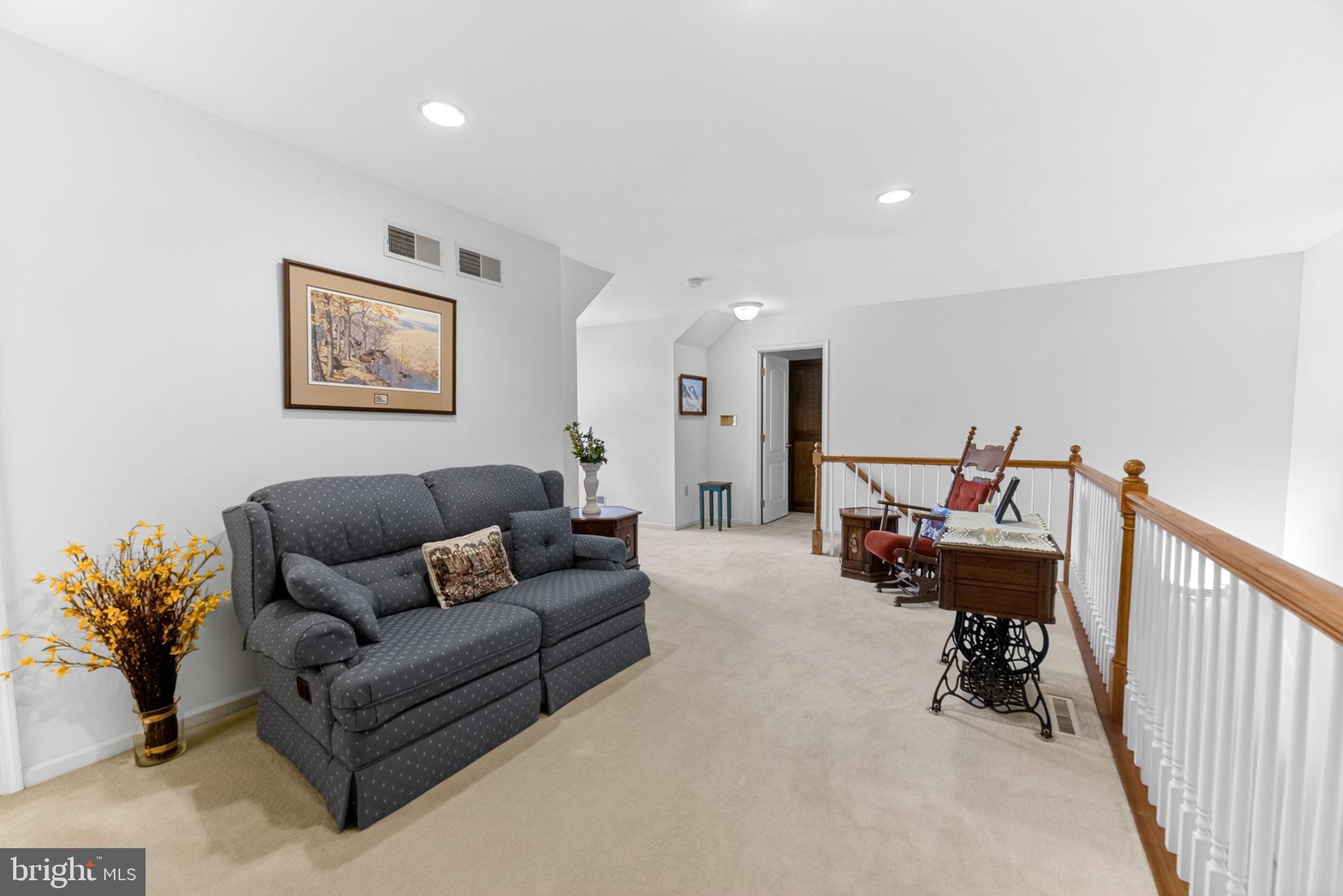HAWK VALLEY - Residential