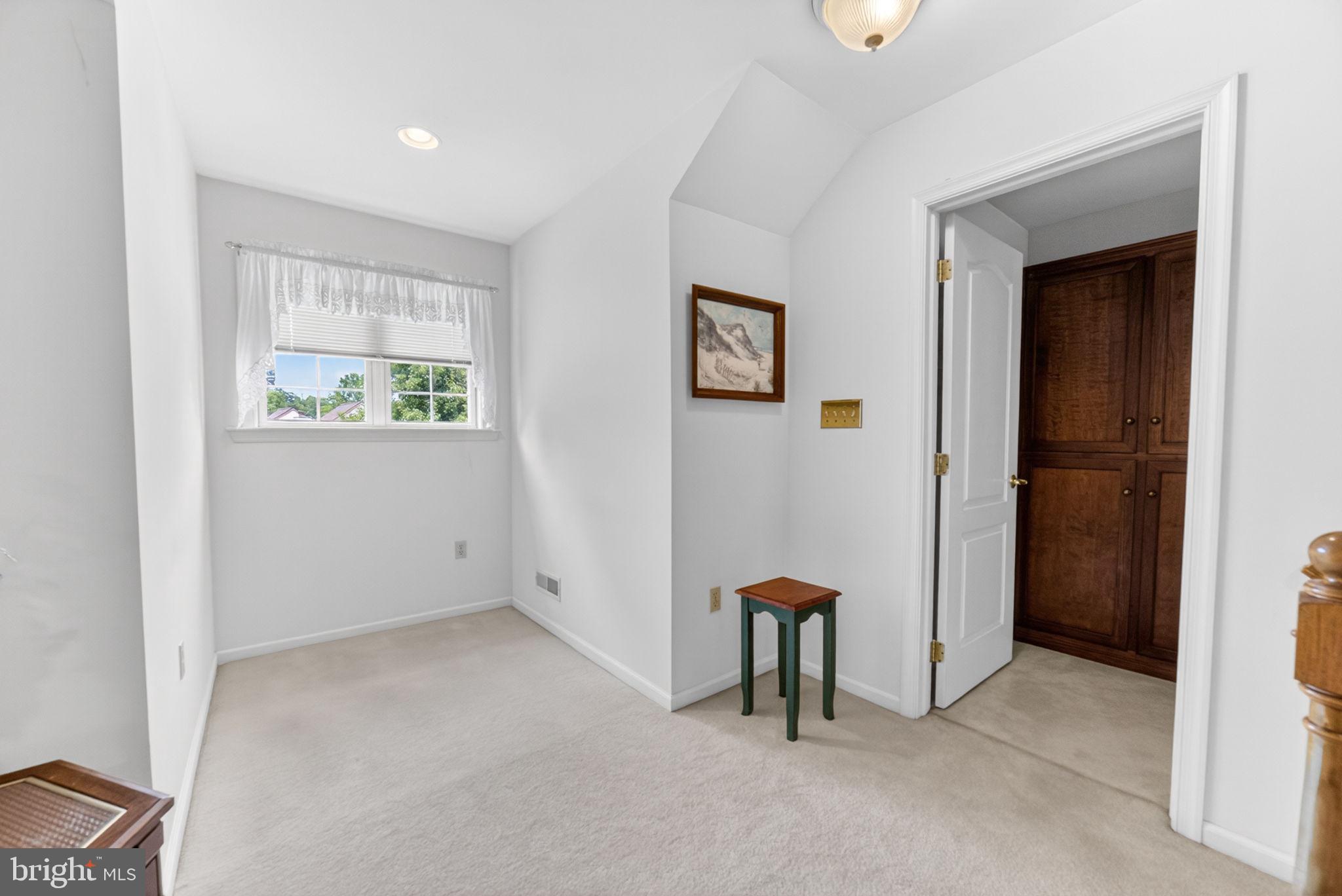 HAWK VALLEY - Residential