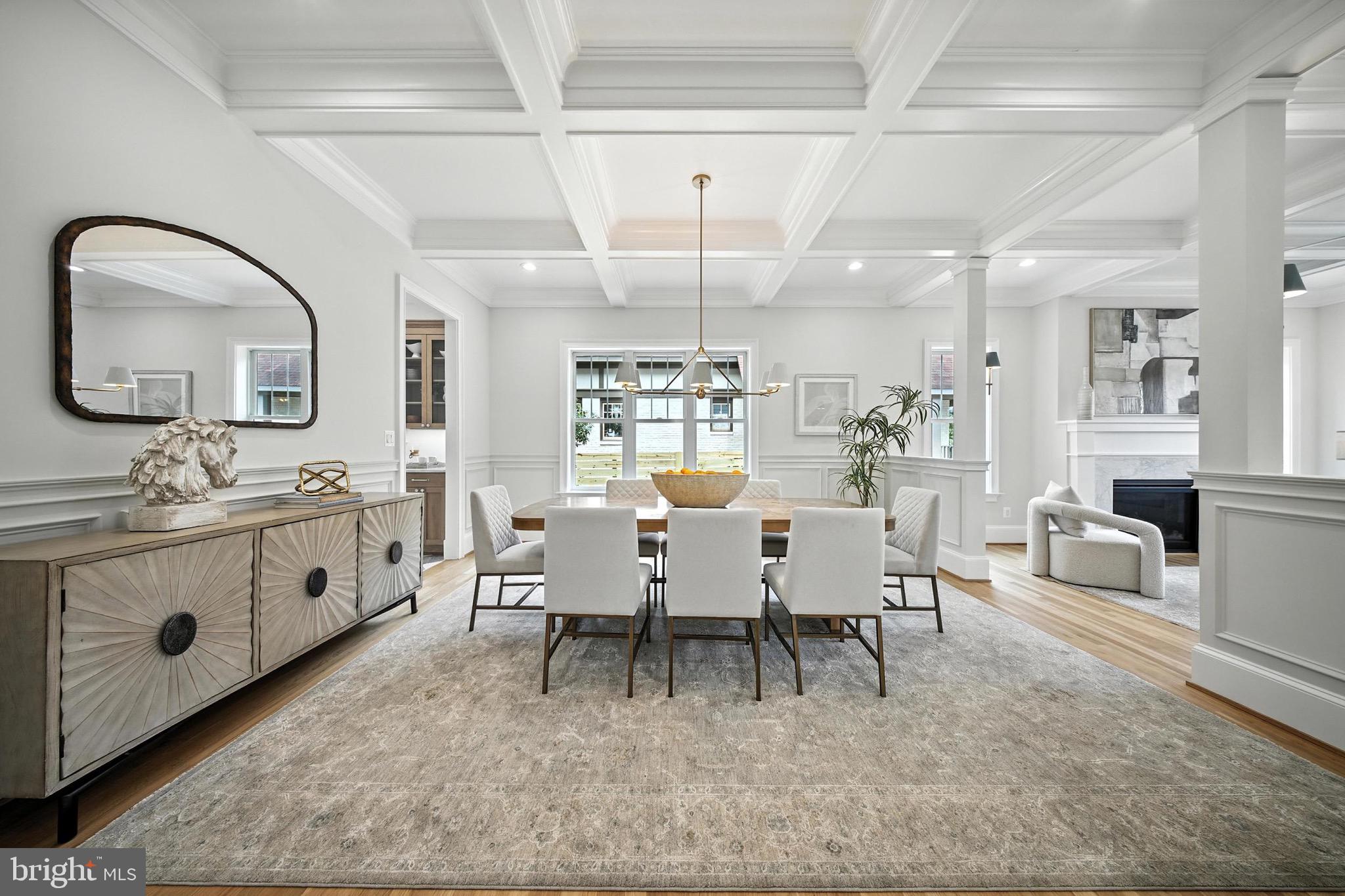 LYONHURST - Residential