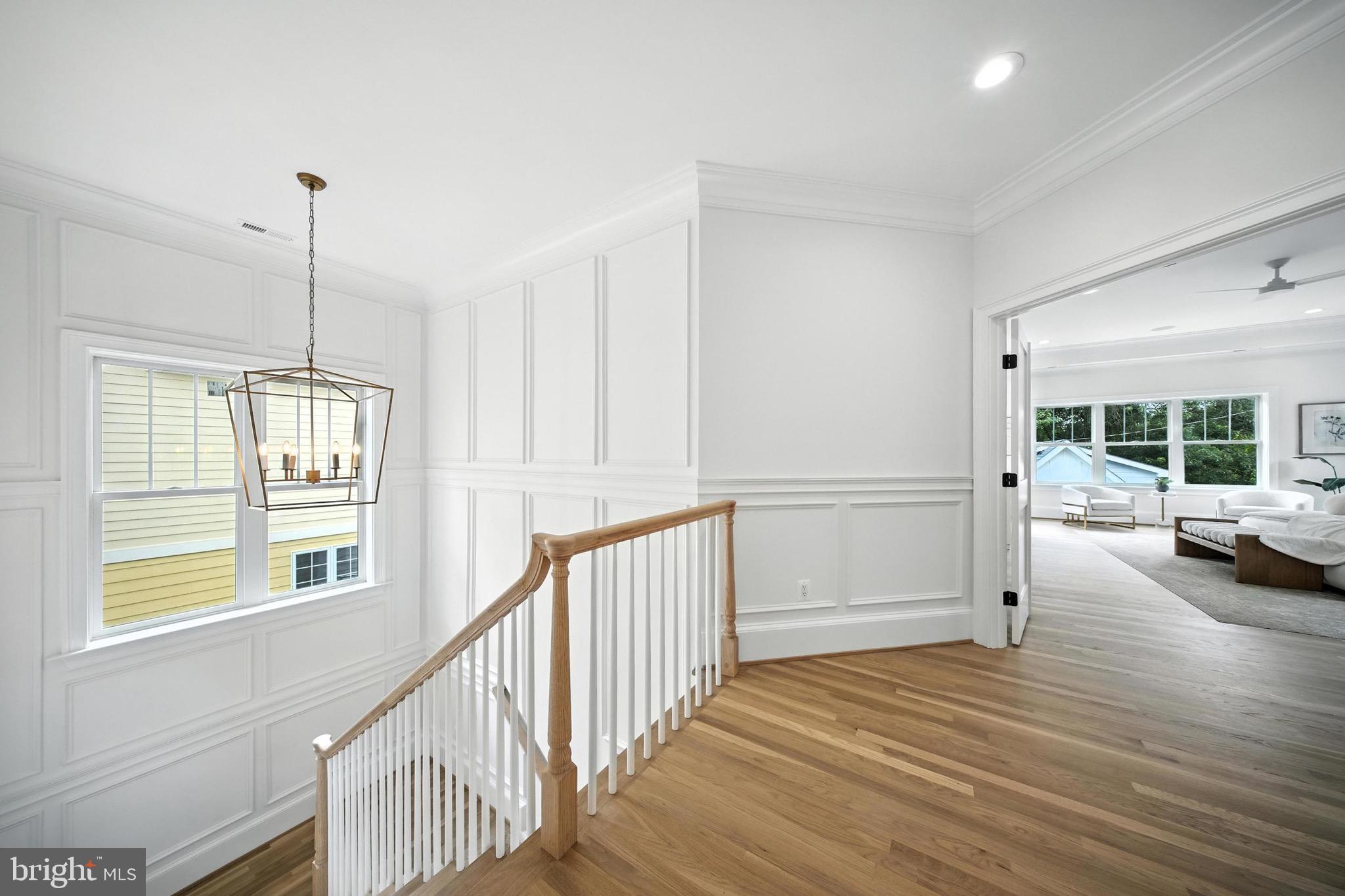 LYONHURST - Residential