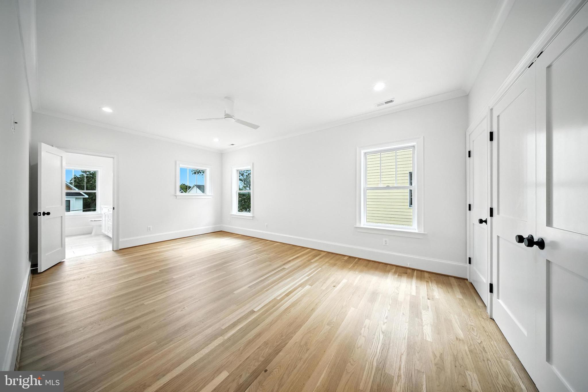 LYONHURST - Residential