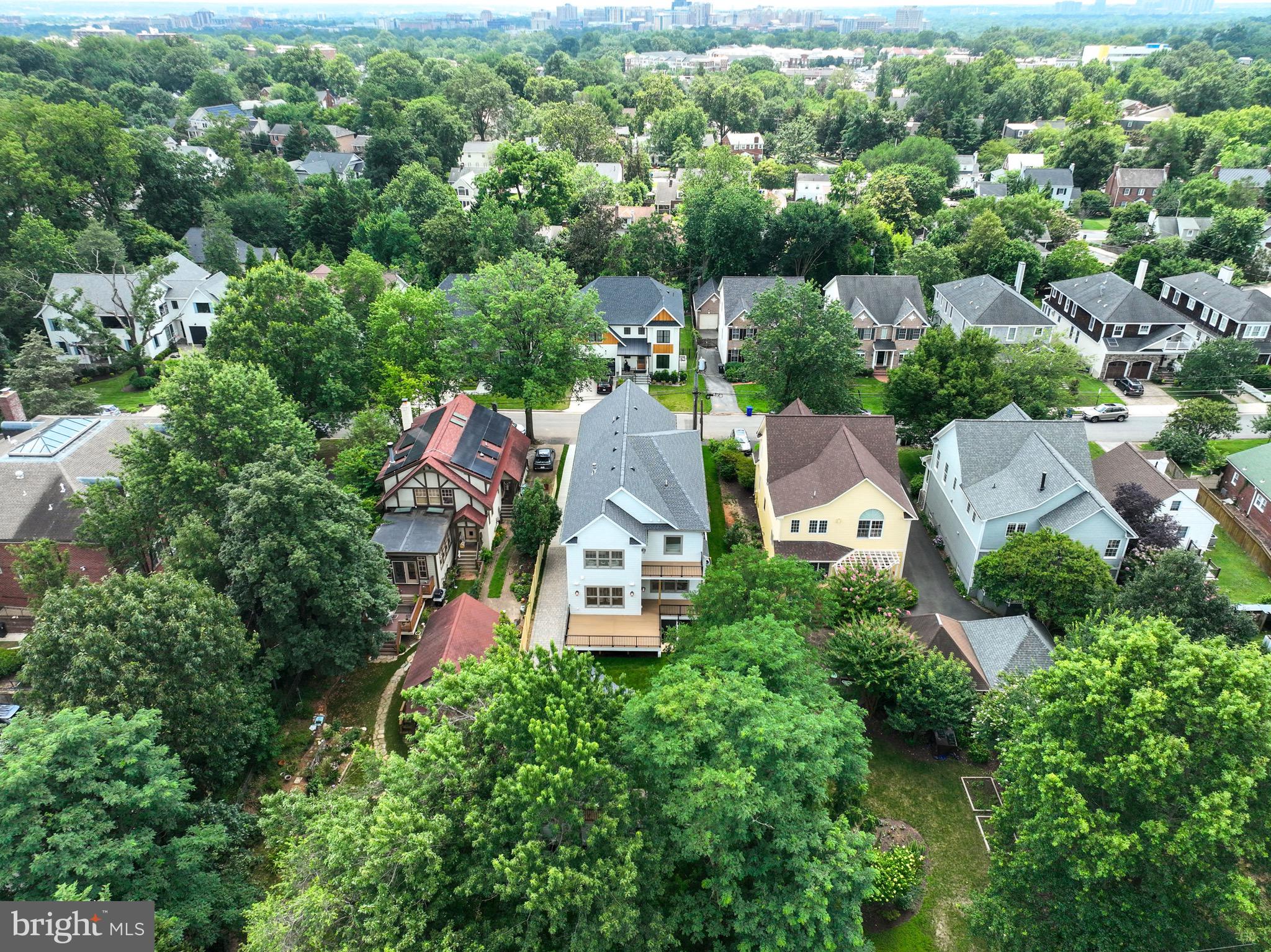 LYONHURST - Residential