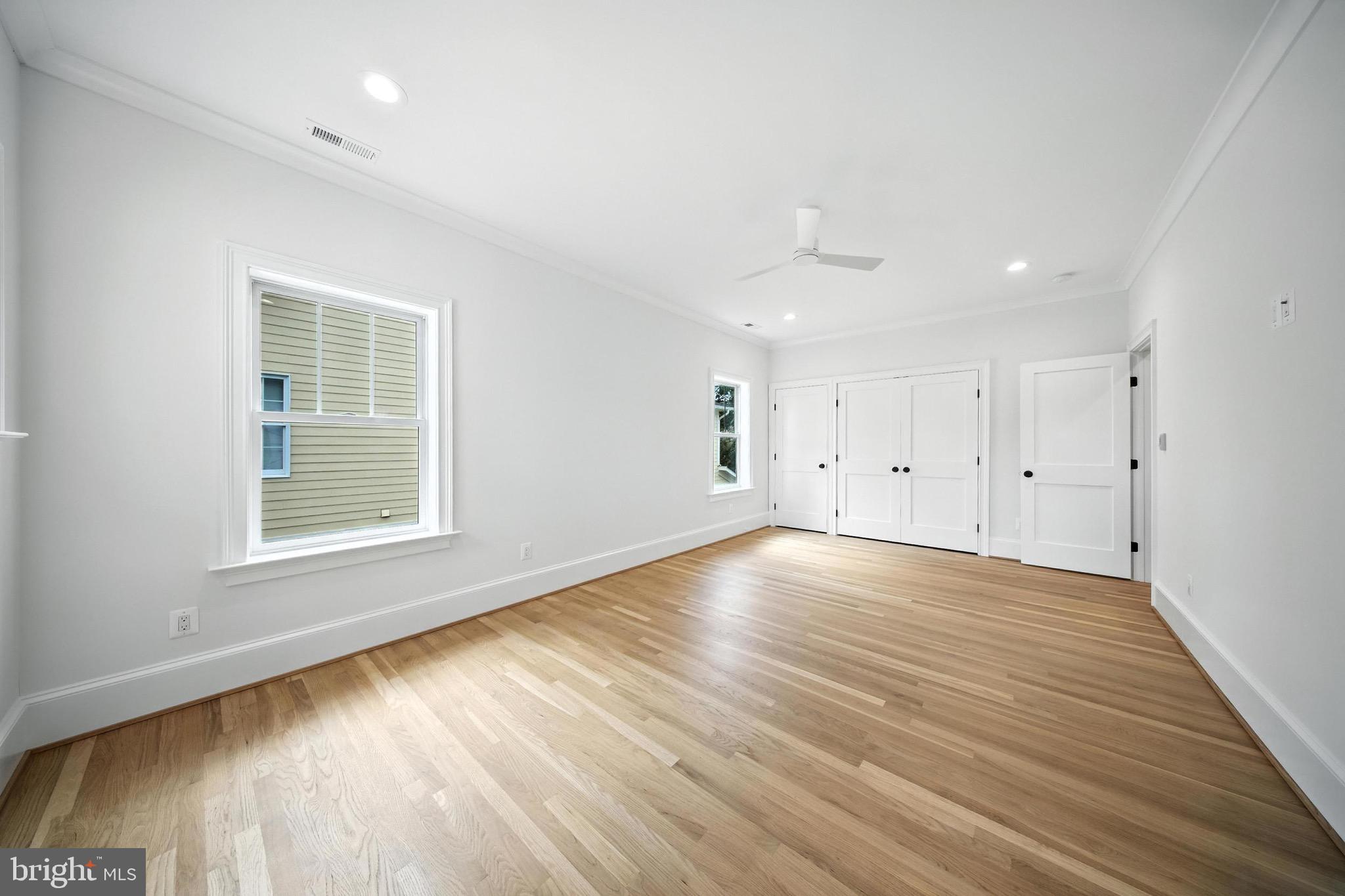 LYONHURST - Residential