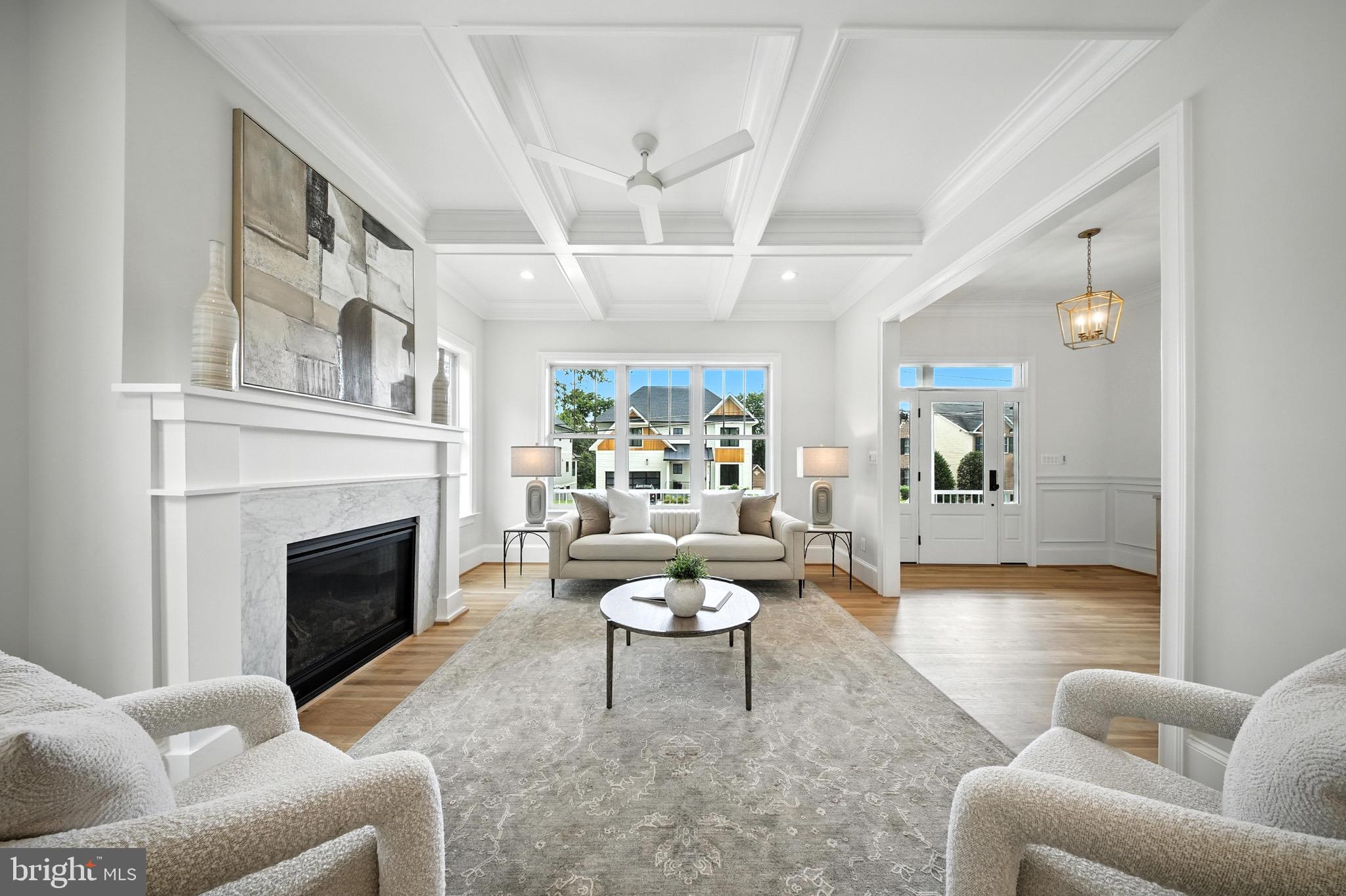 LYONHURST - Residential