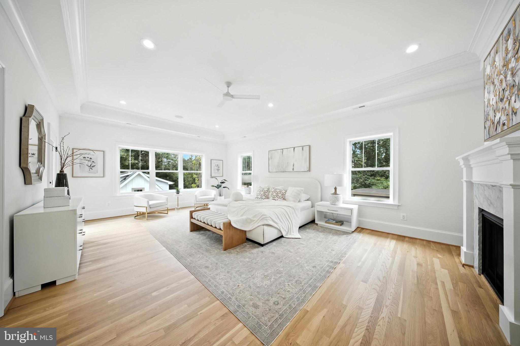 LYONHURST - Residential