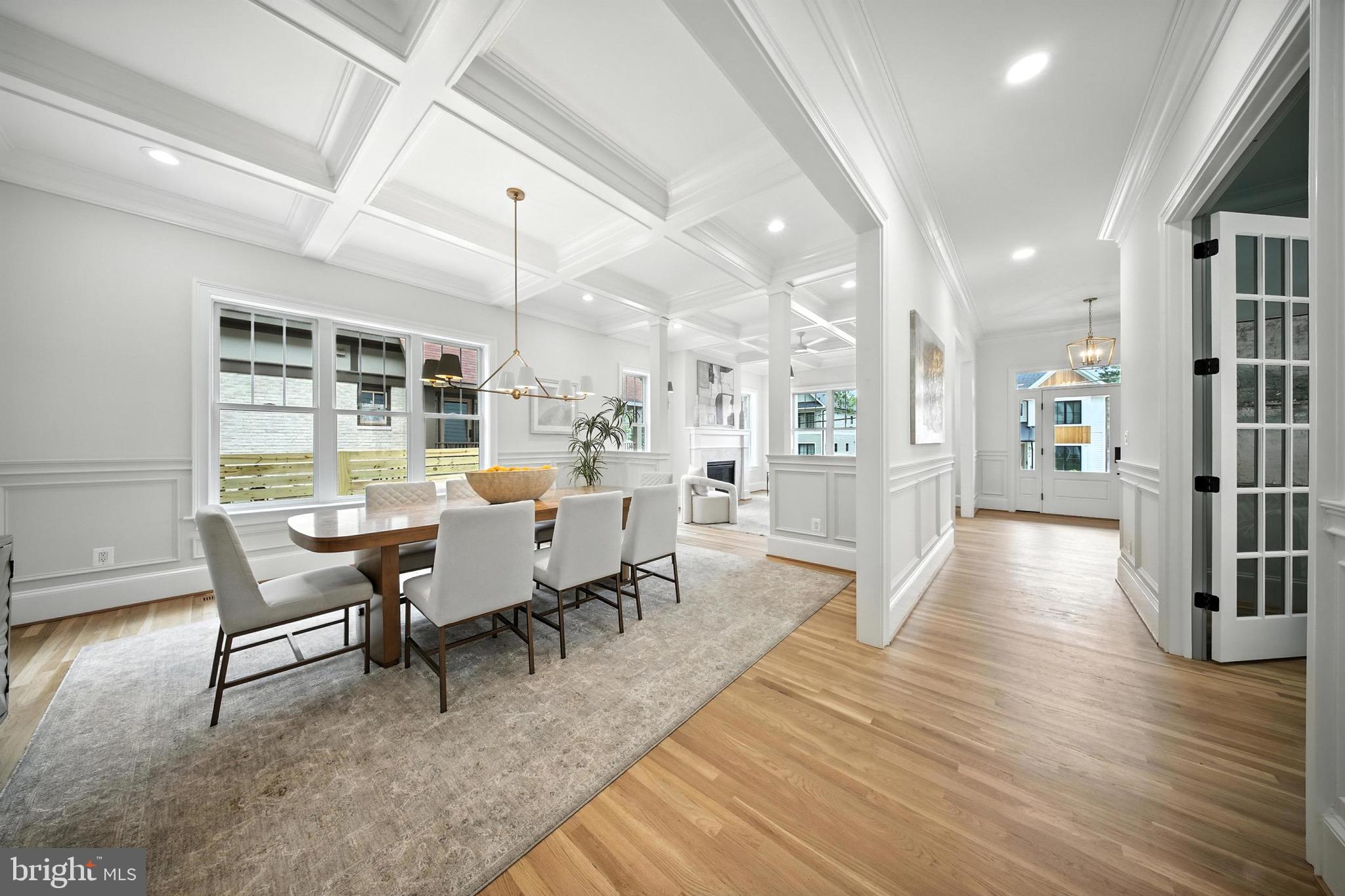 LYONHURST - Residential