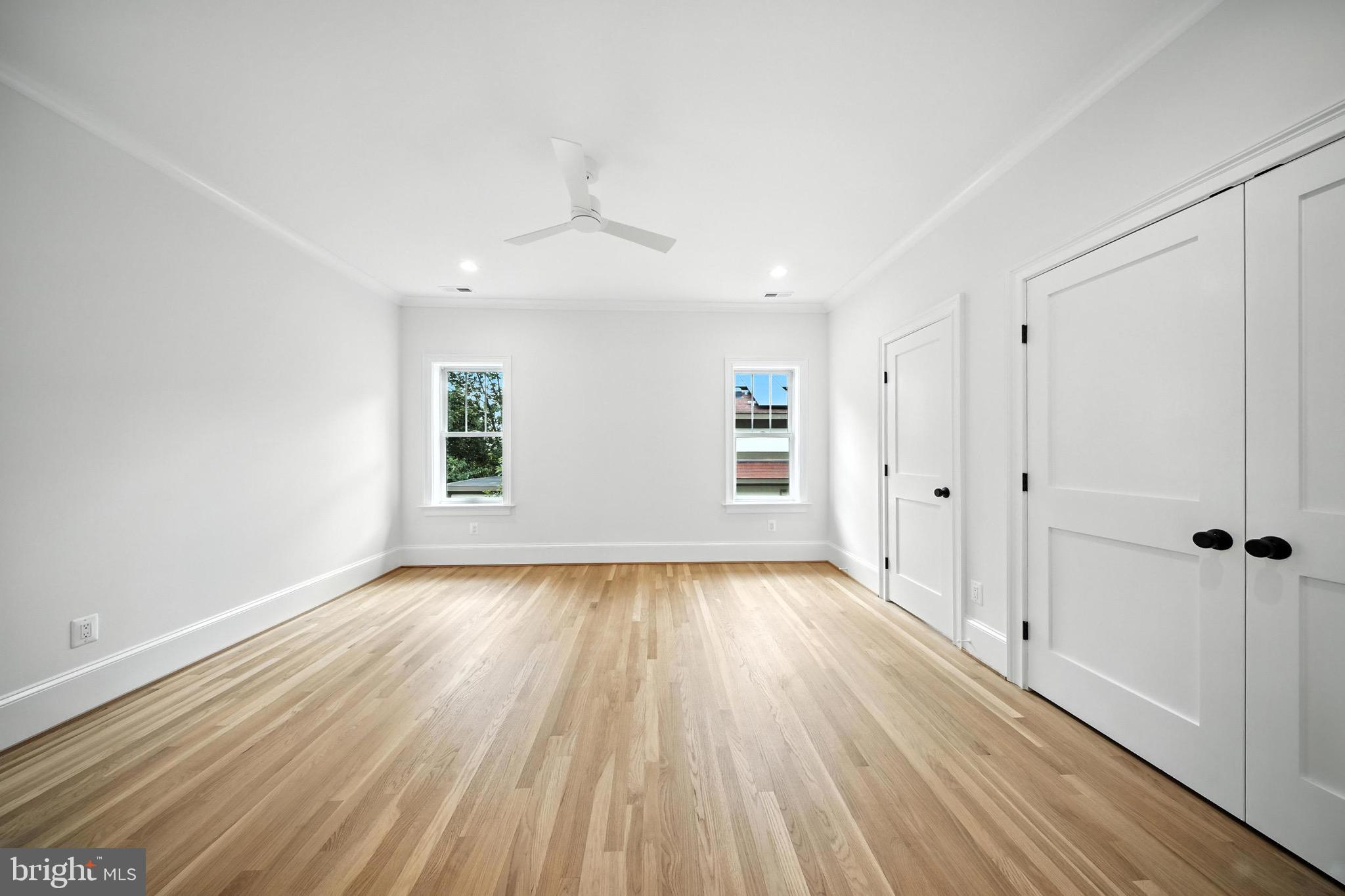 LYONHURST - Residential