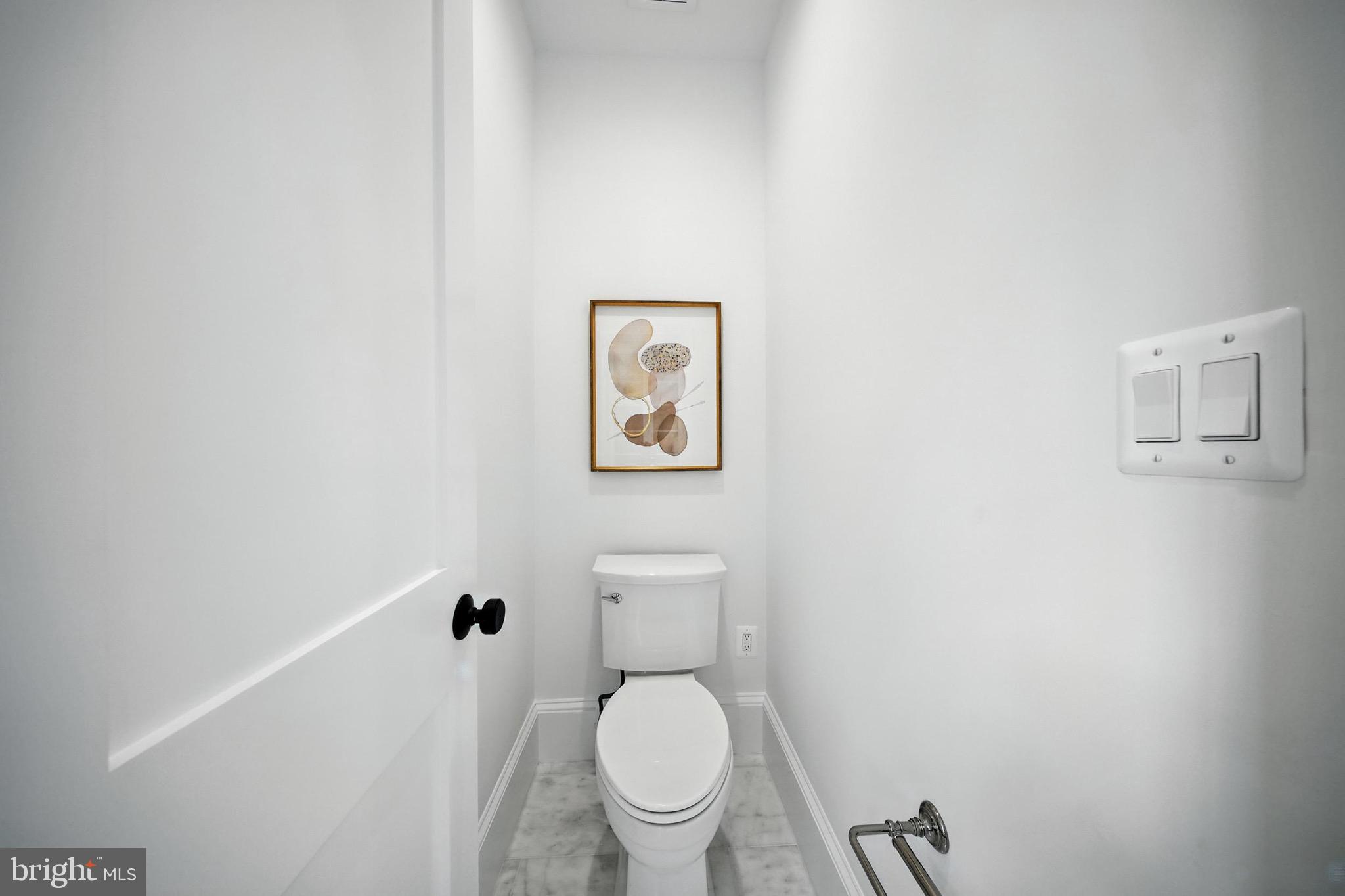 LYONHURST - Residential