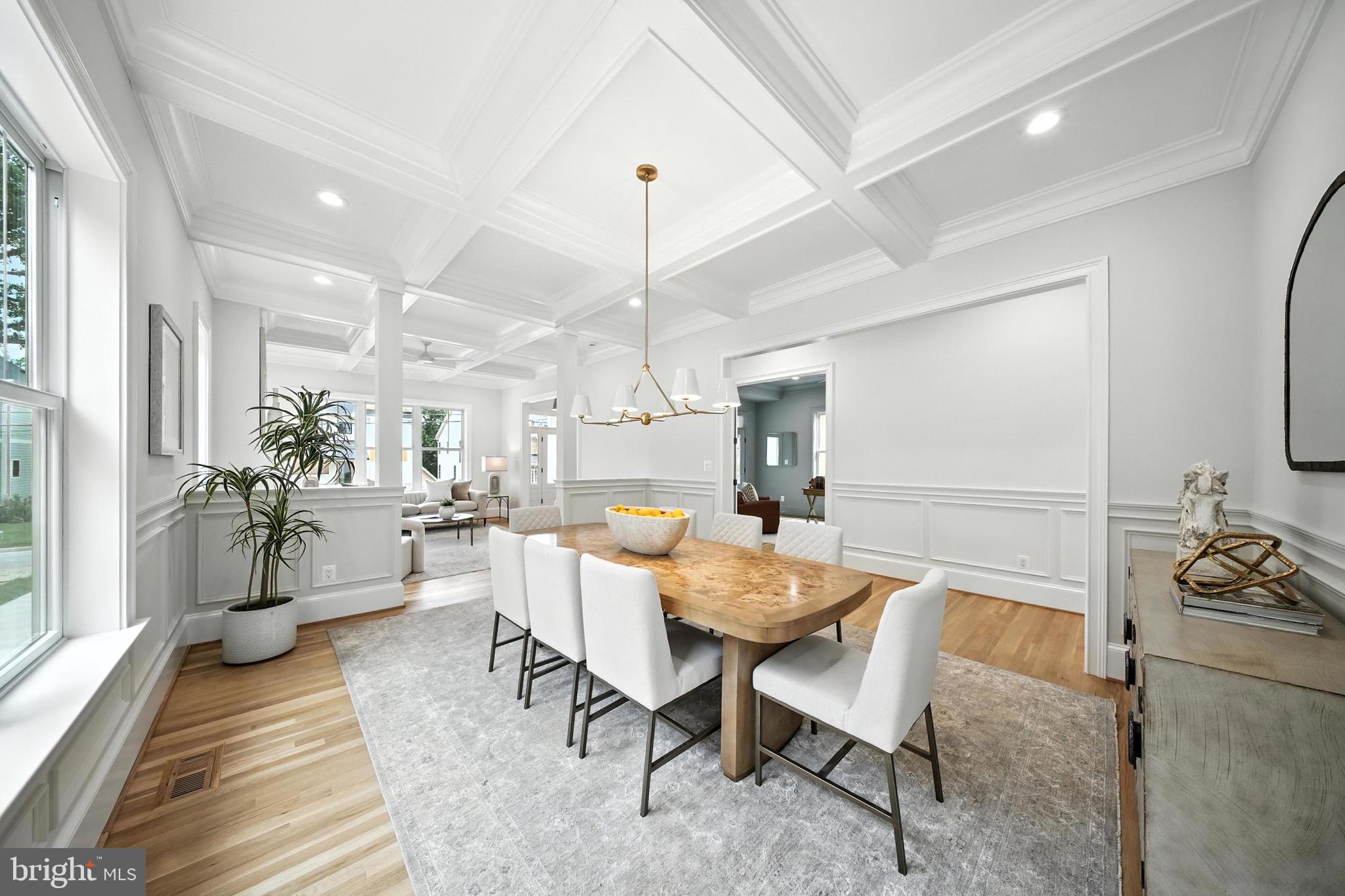 LYONHURST - Residential