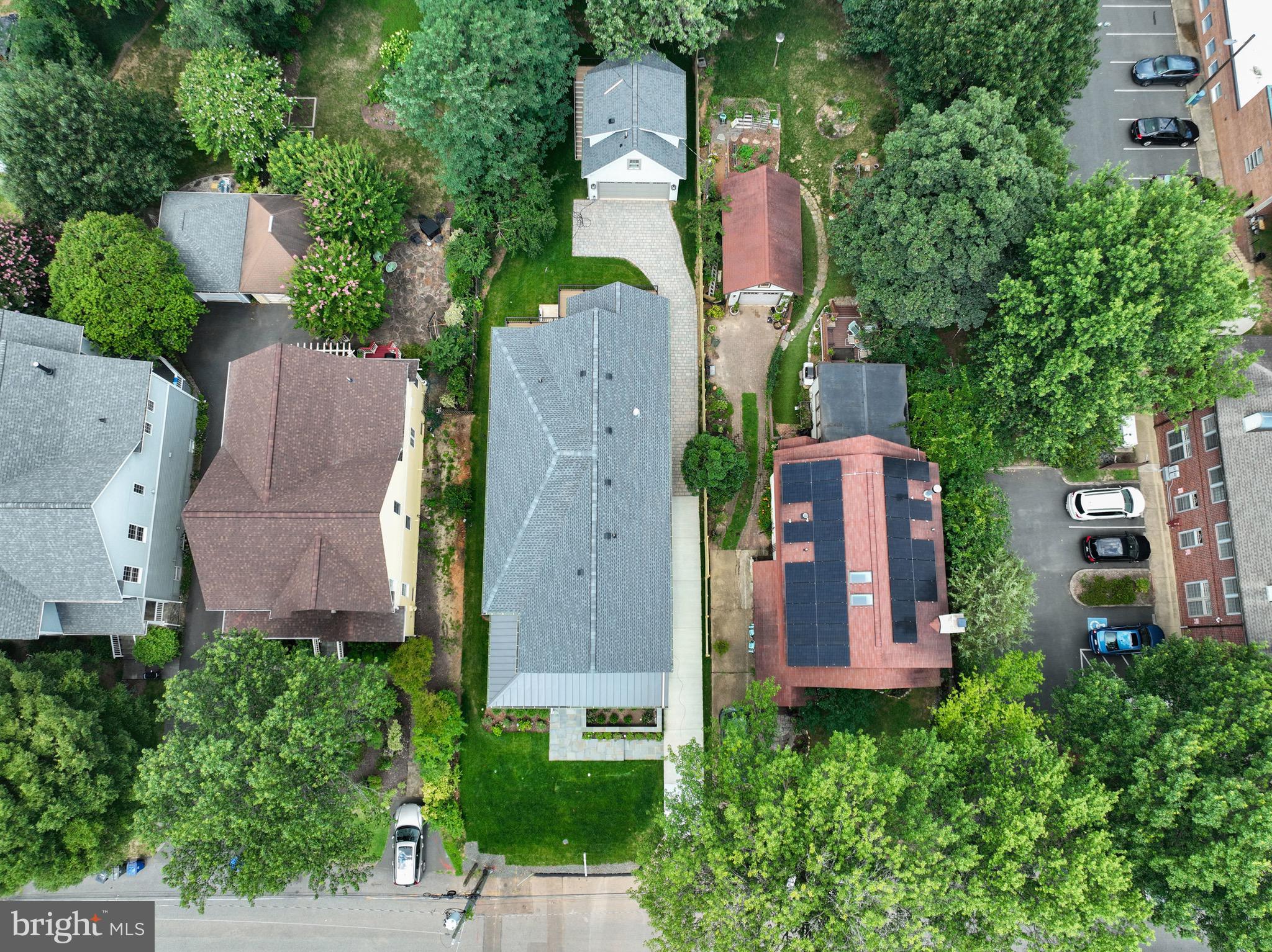 LYONHURST - Residential