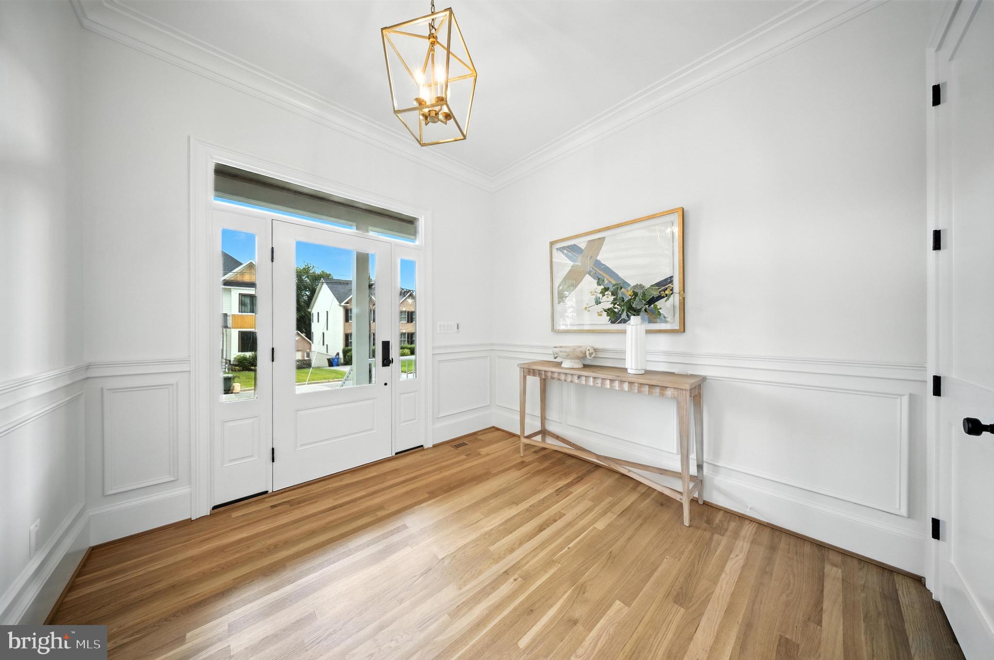 LYONHURST - Residential