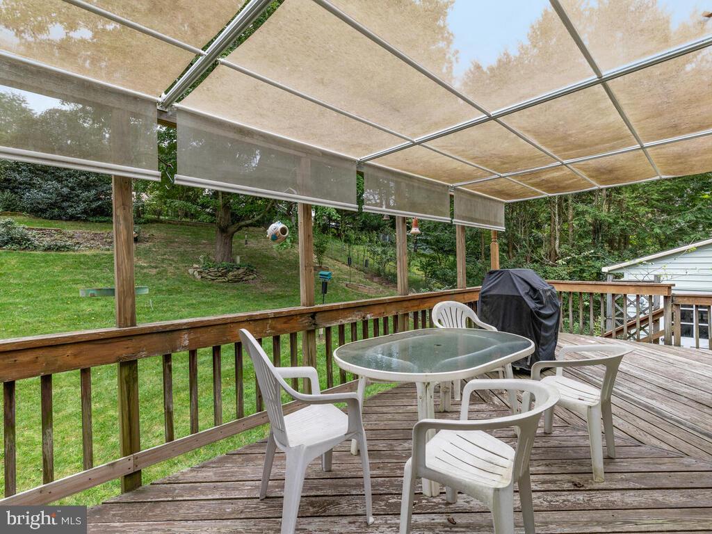 BROOKEVILLE KNOLLS - Residential