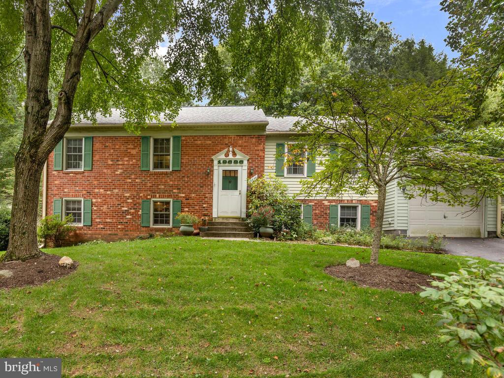 BROOKEVILLE KNOLLS - Residential