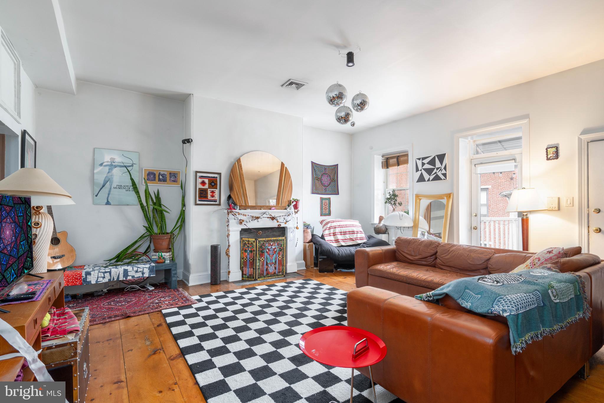 OLD CITY - Commercial Sale