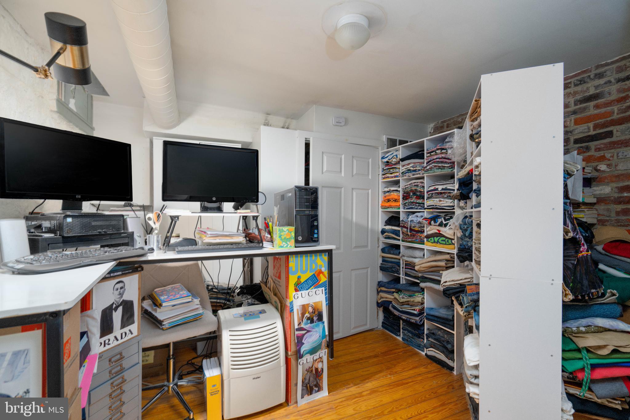 OLD CITY - Commercial Sale