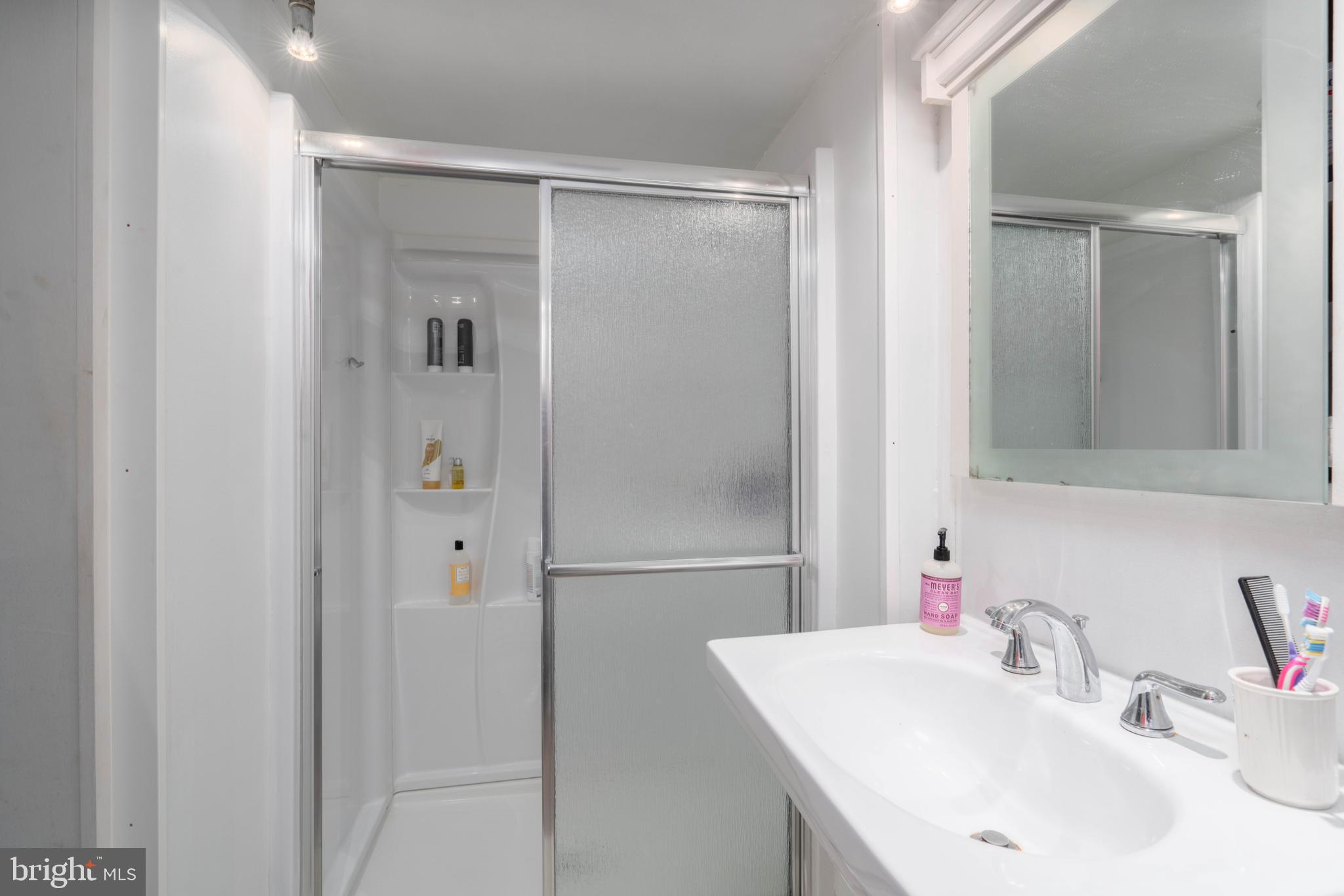 OLD CITY - Commercial Sale