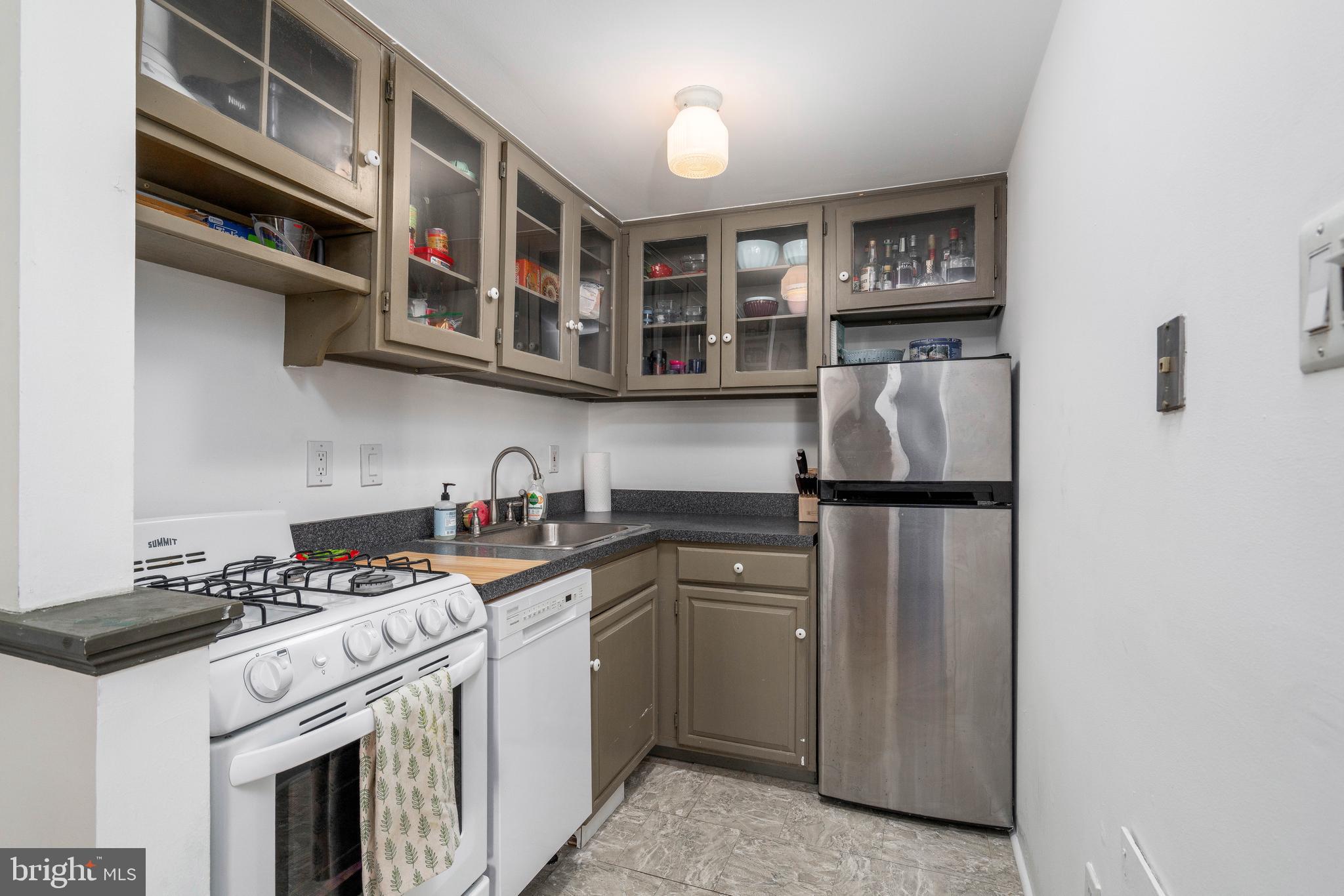 OLD CITY - Commercial Sale