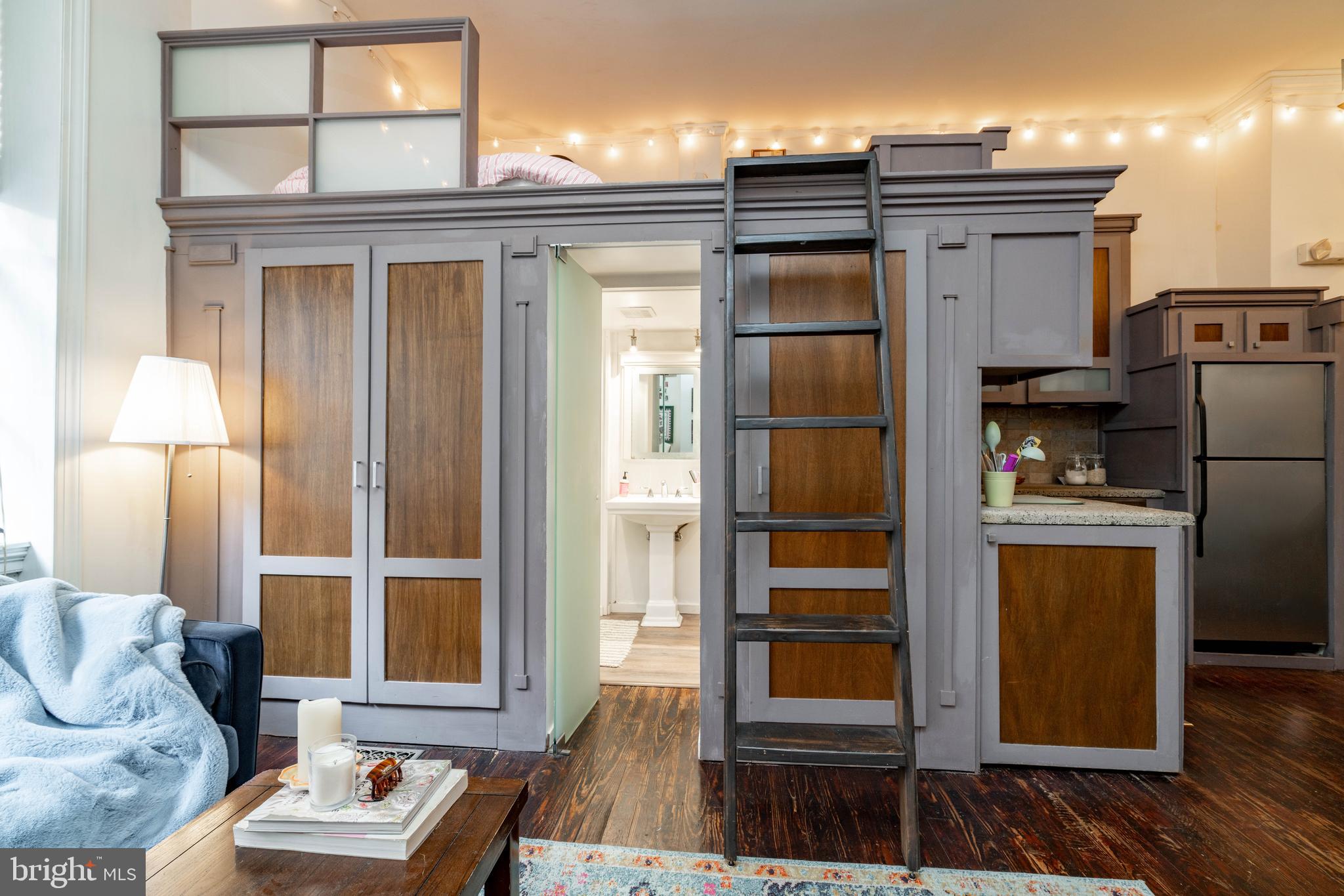 OLD CITY - Commercial Sale