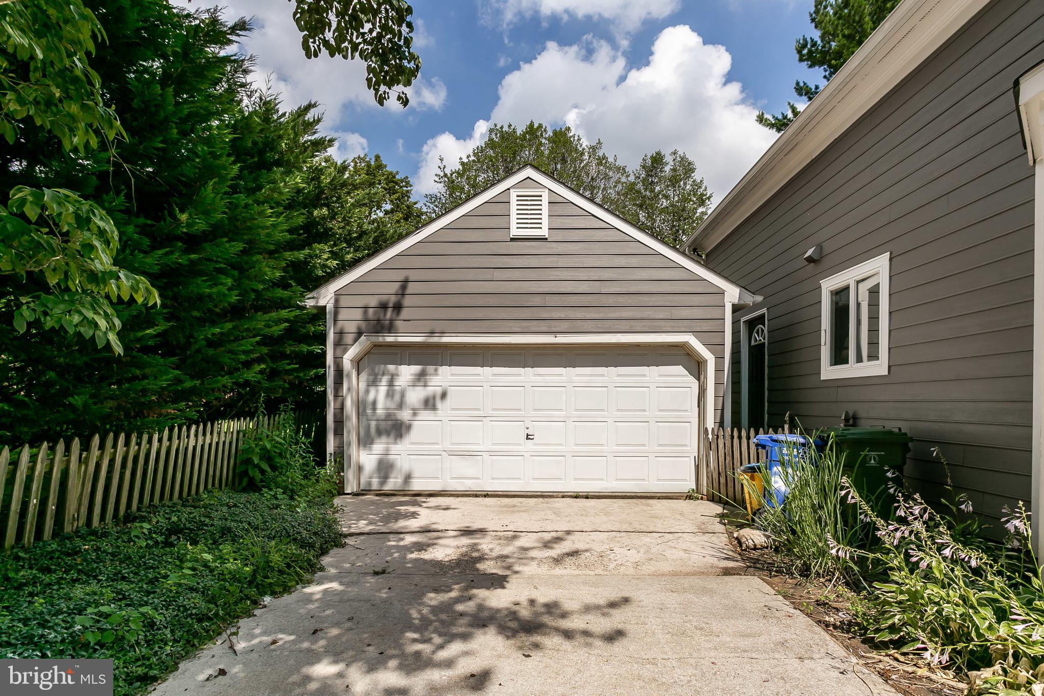 HOMELAND HISTORIC DISTRICT - Residential