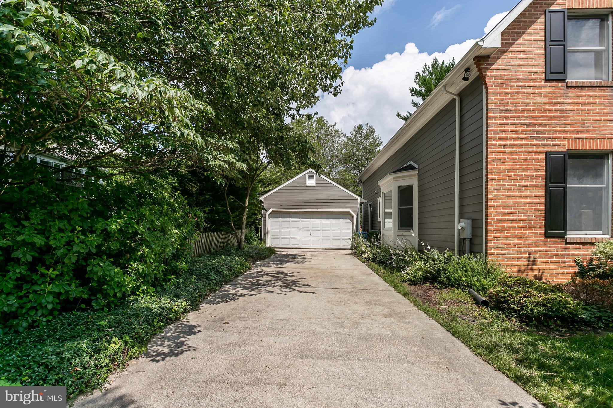 HOMELAND HISTORIC DISTRICT - Residential